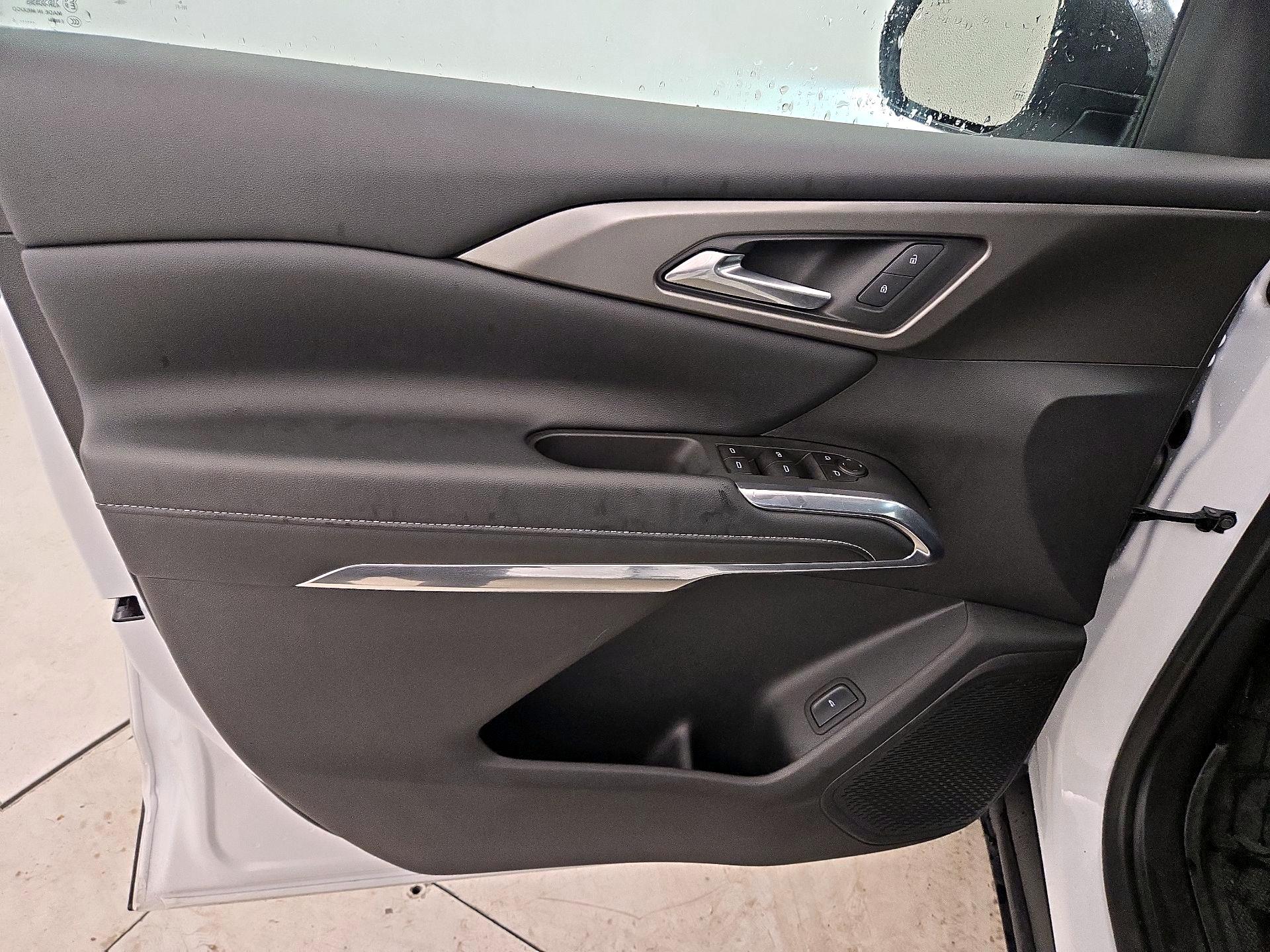 Thumbnail: 2025 Chevrolet Traverse - 12