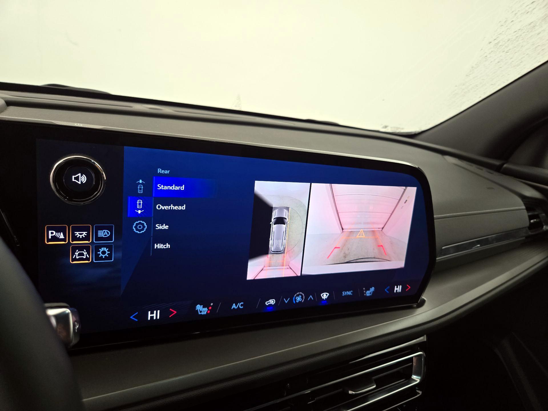 Thumbnail: 2025 Chevrolet Traverse - 14