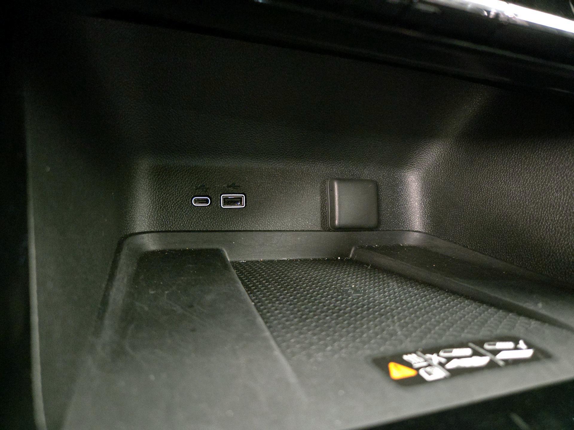 Thumbnail: 2025 Chevrolet Traverse - 18