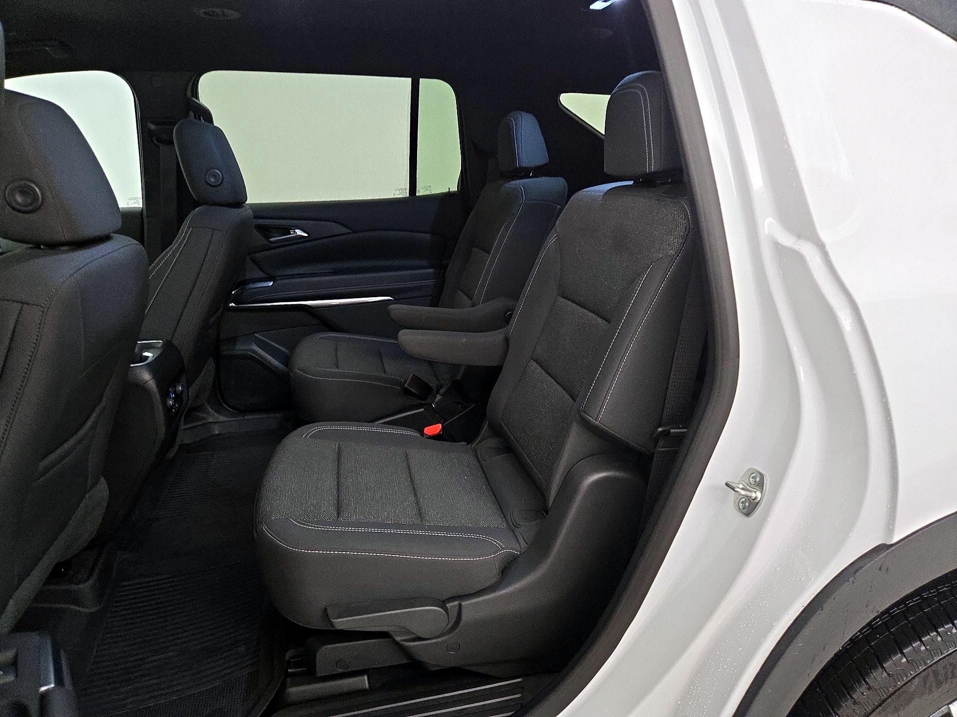 Thumbnail: 2025 Chevrolet Traverse - 19