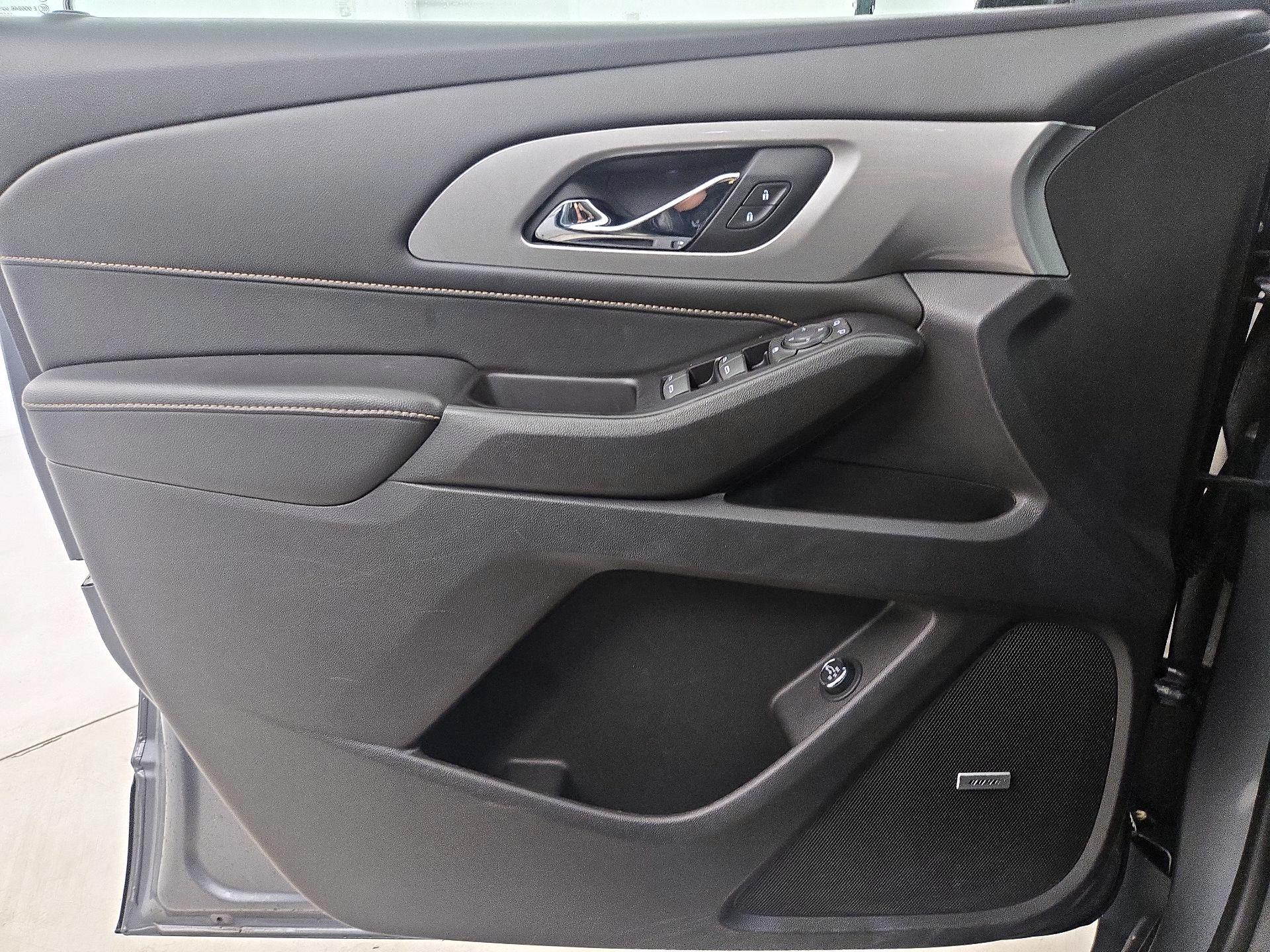 Thumbnail: 2018 Chevrolet Traverse - 12