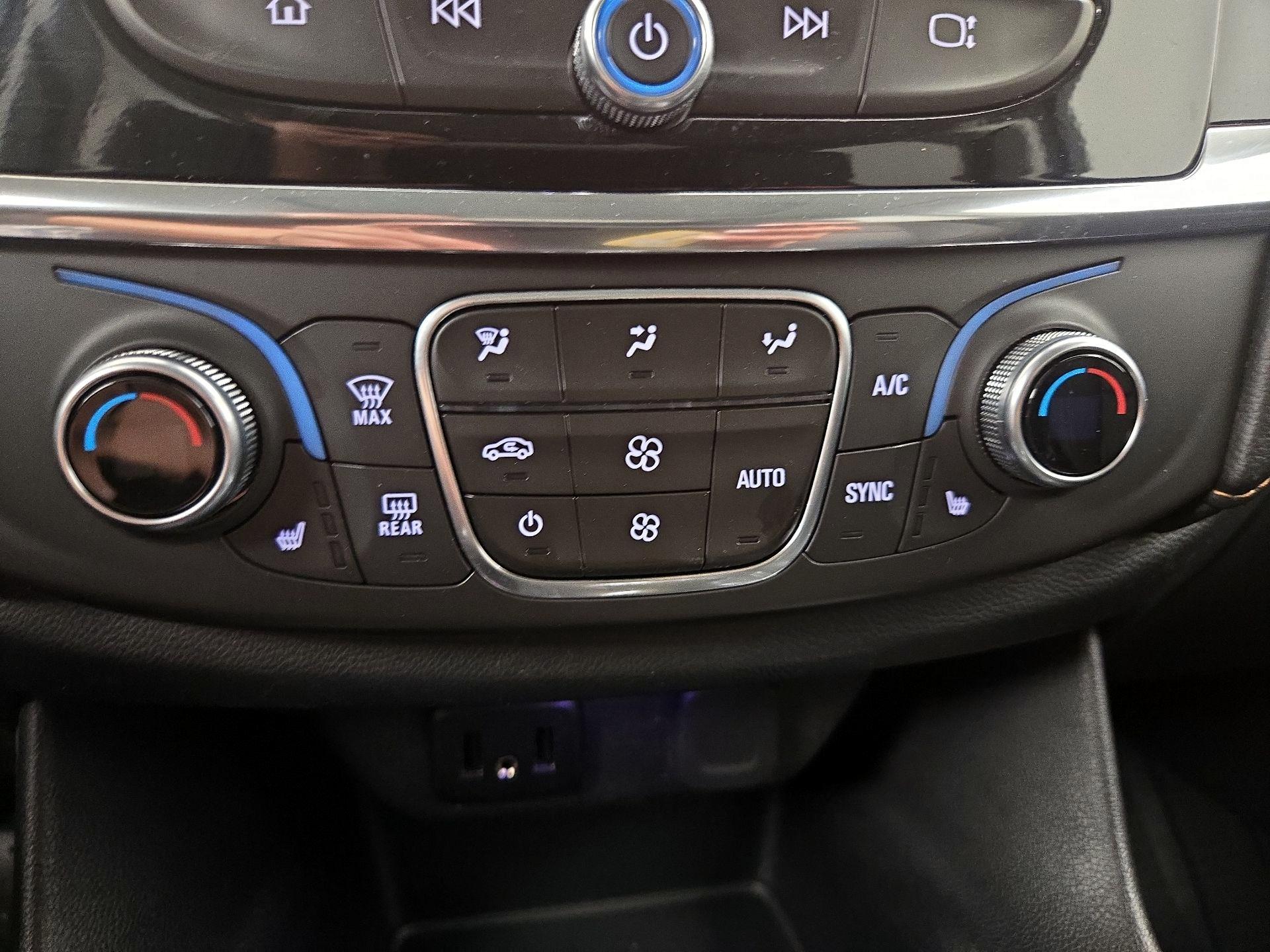 Thumbnail: 2018 Chevrolet Traverse - 17