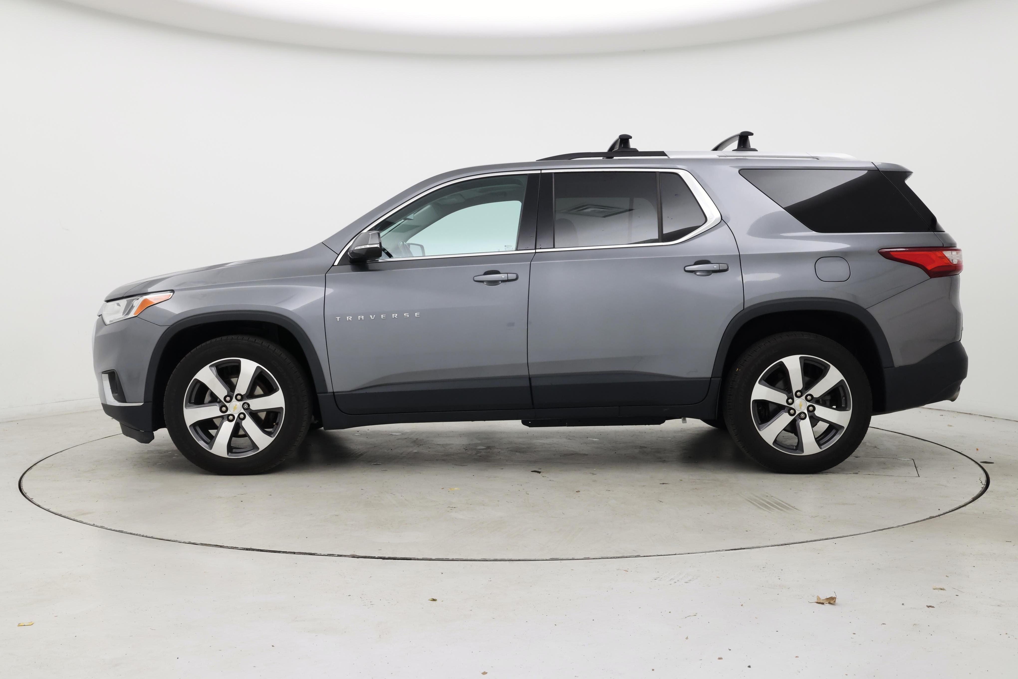 Thumbnail: 2018 Chevrolet Traverse - 3