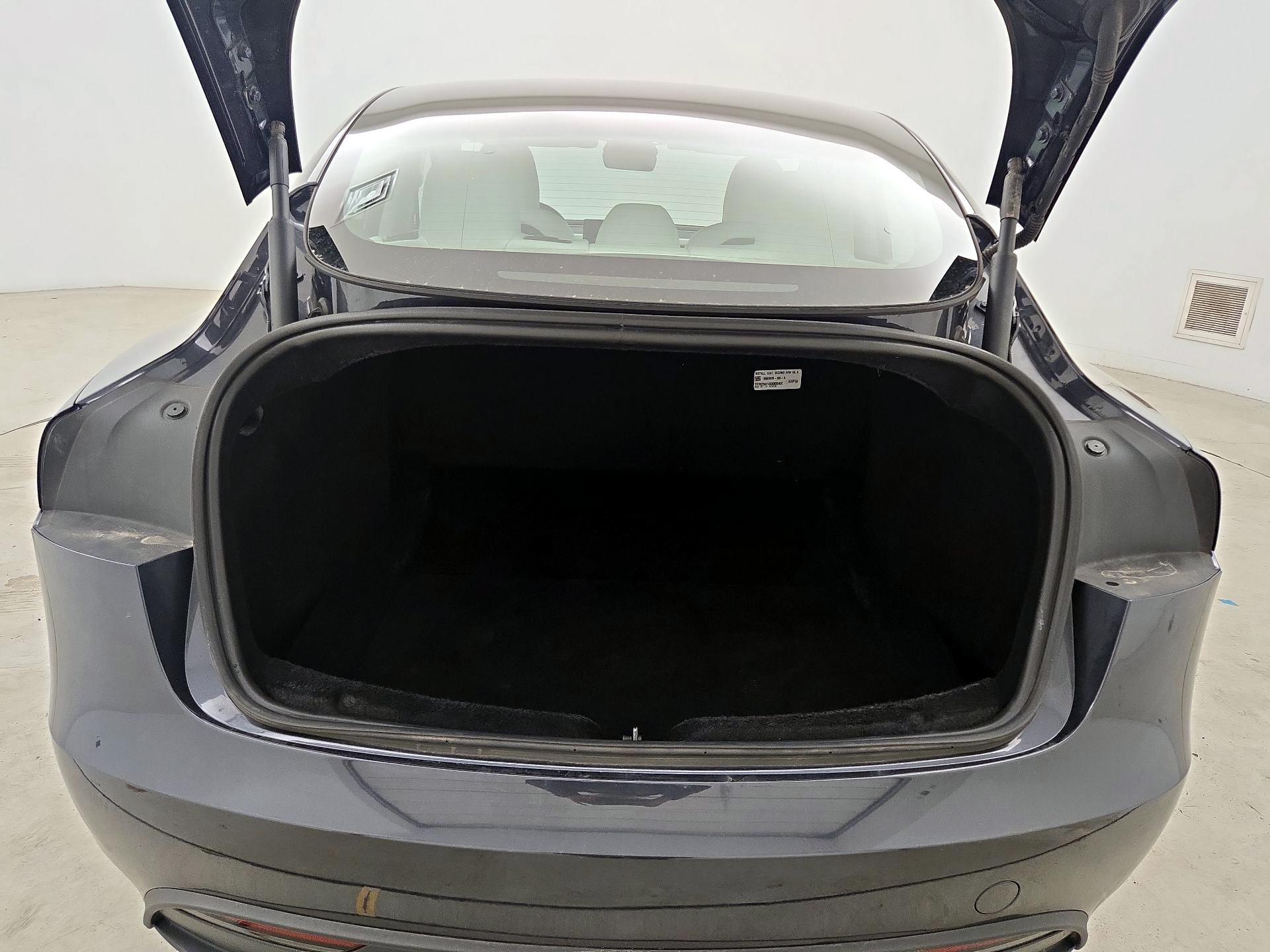 Thumbnail: 2025 Tesla Model 3 - 19