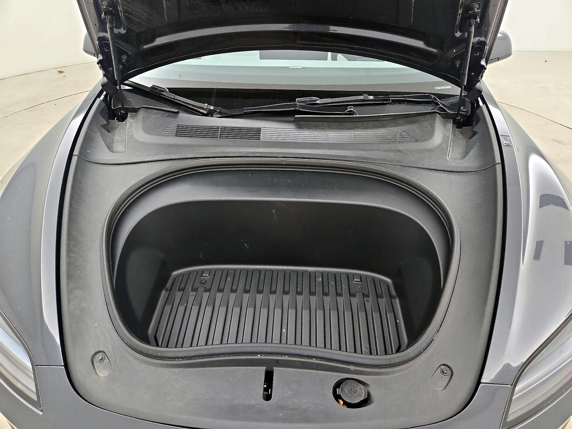 Thumbnail: 2025 Tesla Model 3 - 20