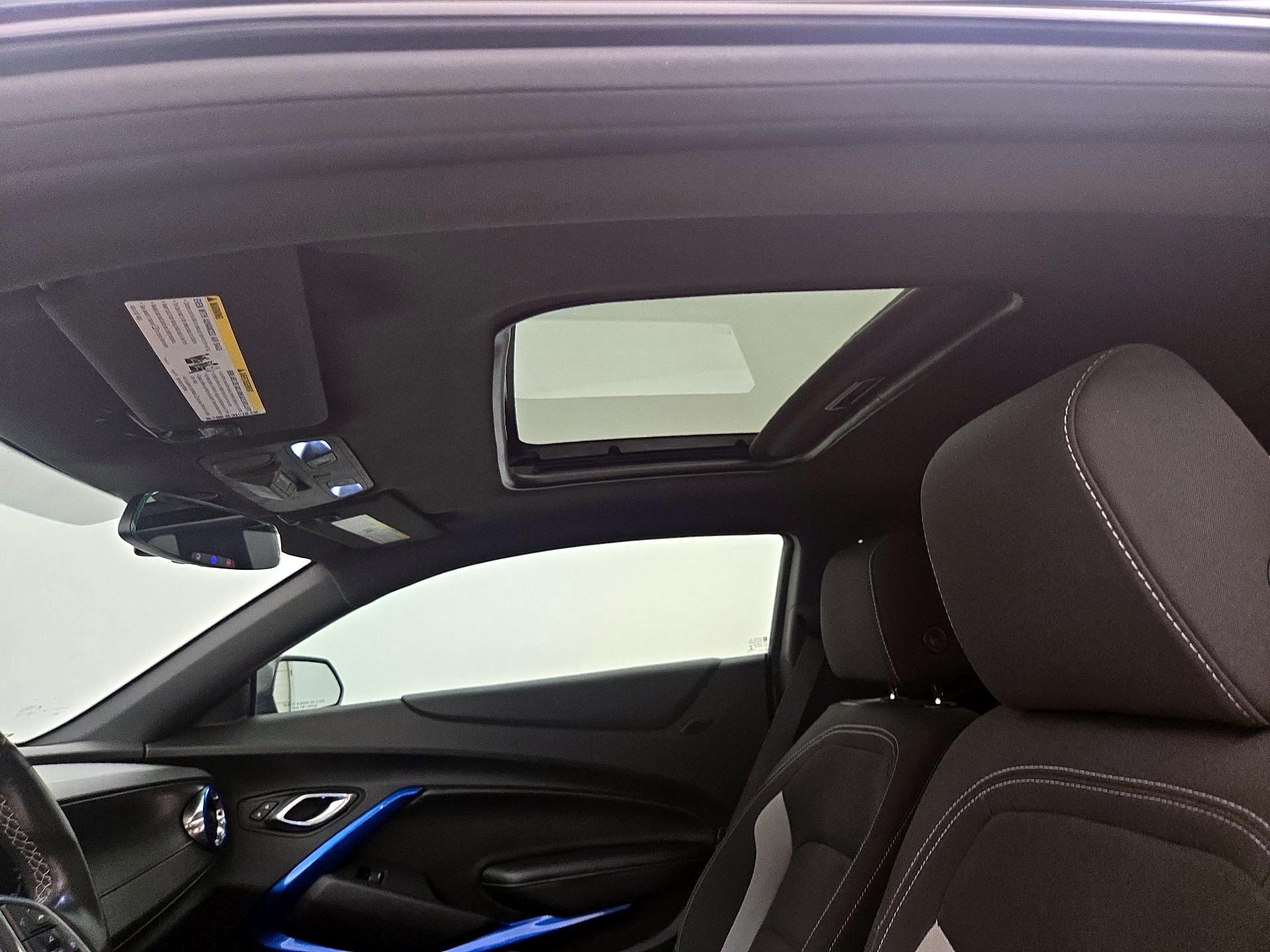 Thumbnail: 2018 Chevrolet Camaro - 18