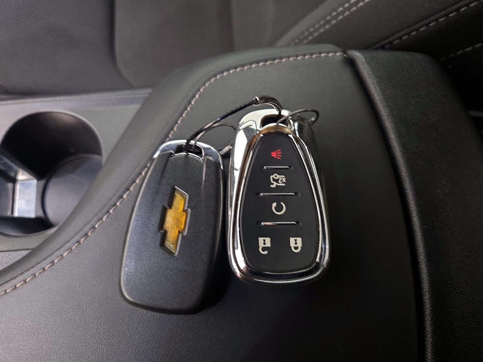 2018 Chevrolet Camaro 1LT - Photo 23