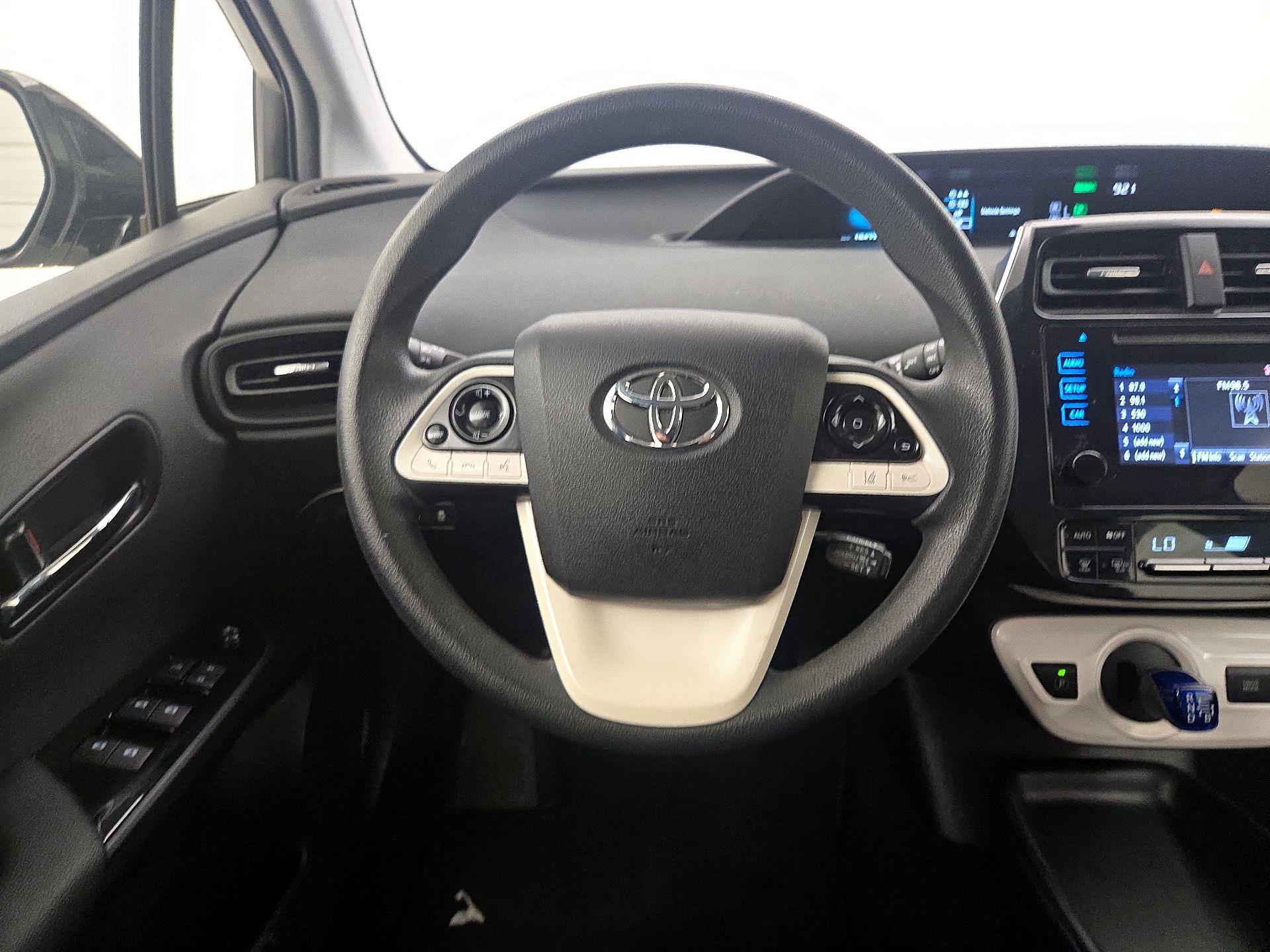 Thumbnail: 2017 Toyota Prius - 10