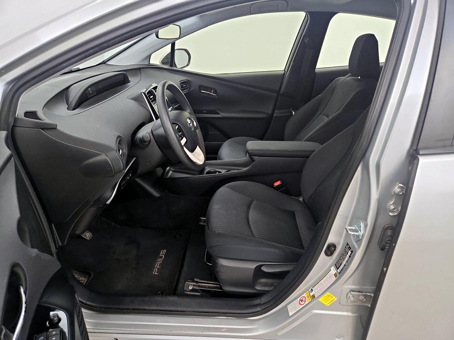 Thumbnail: 2017 Toyota Prius - 11