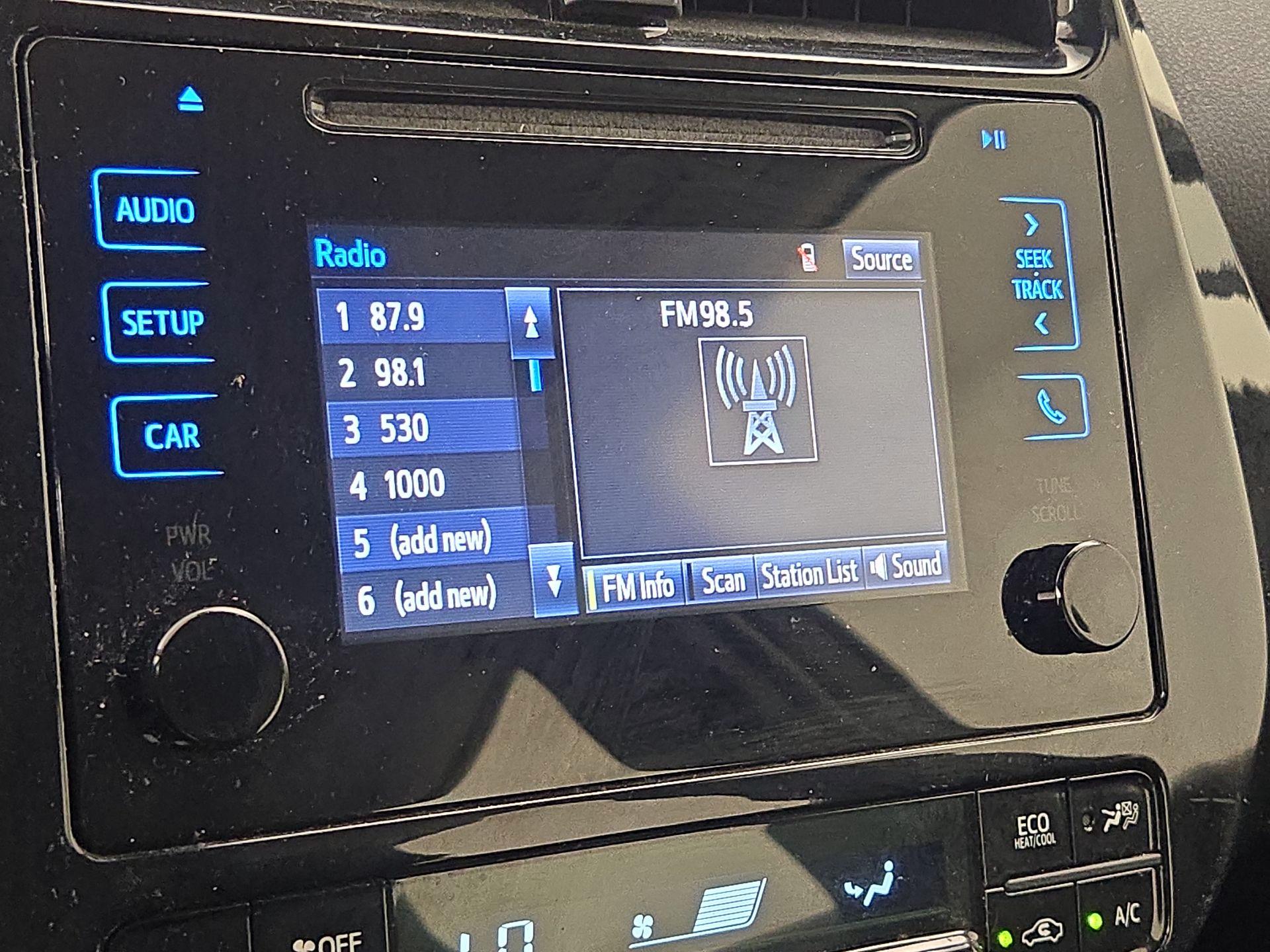 Thumbnail: 2017 Toyota Prius - 15