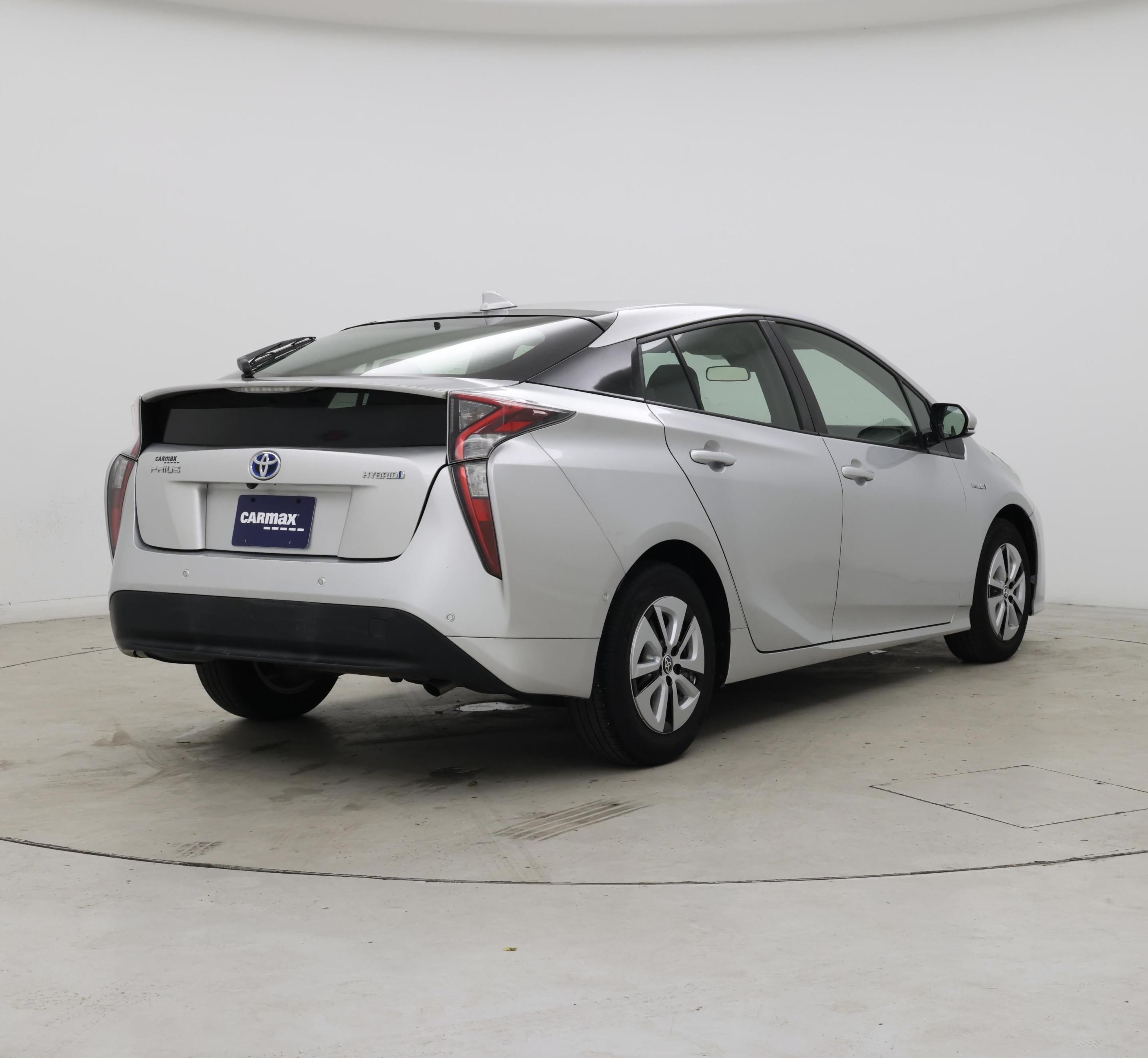 Thumbnail: 2017 Toyota Prius - 8