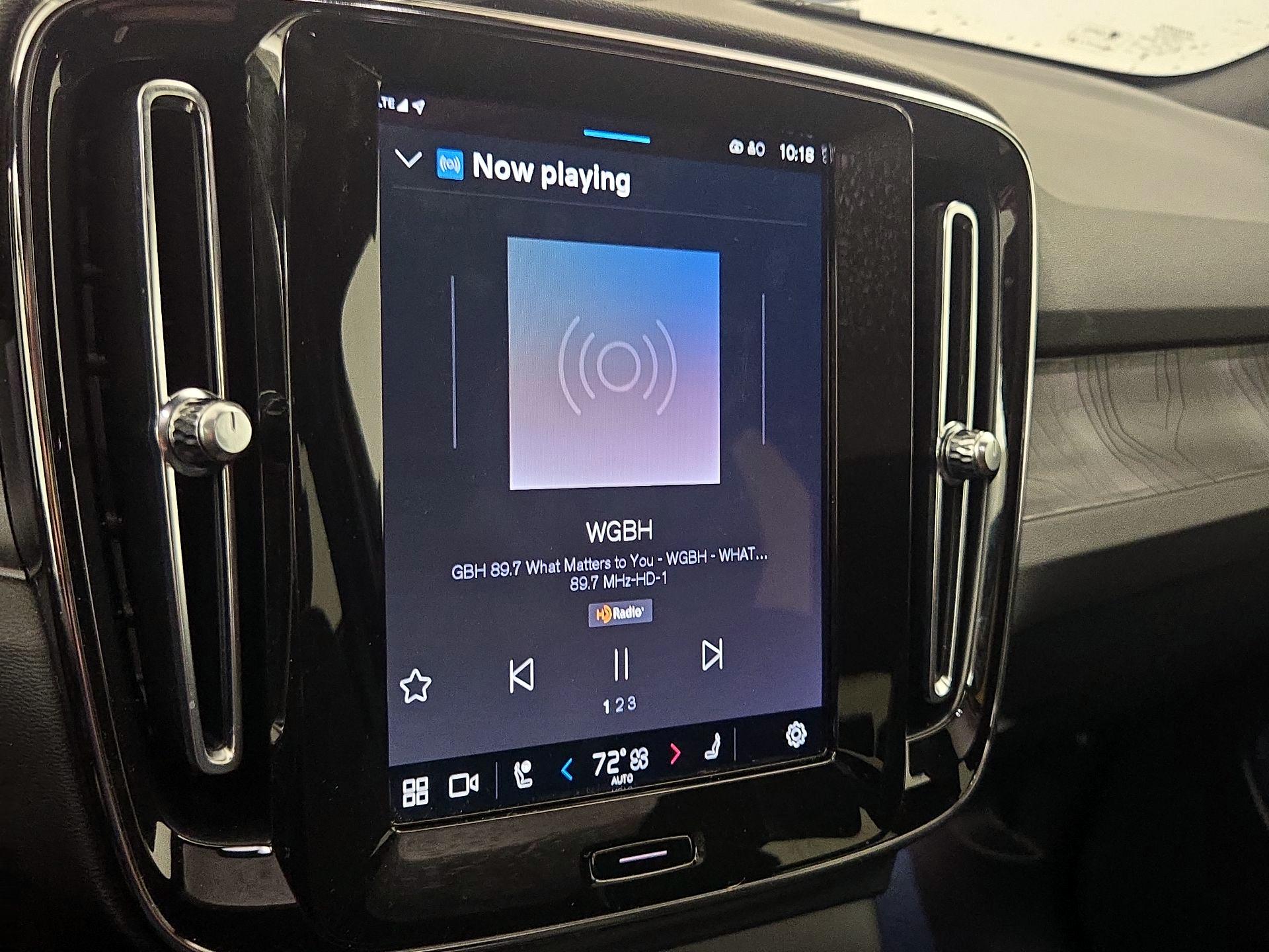 Thumbnail: 2023 Volvo C40 - 14