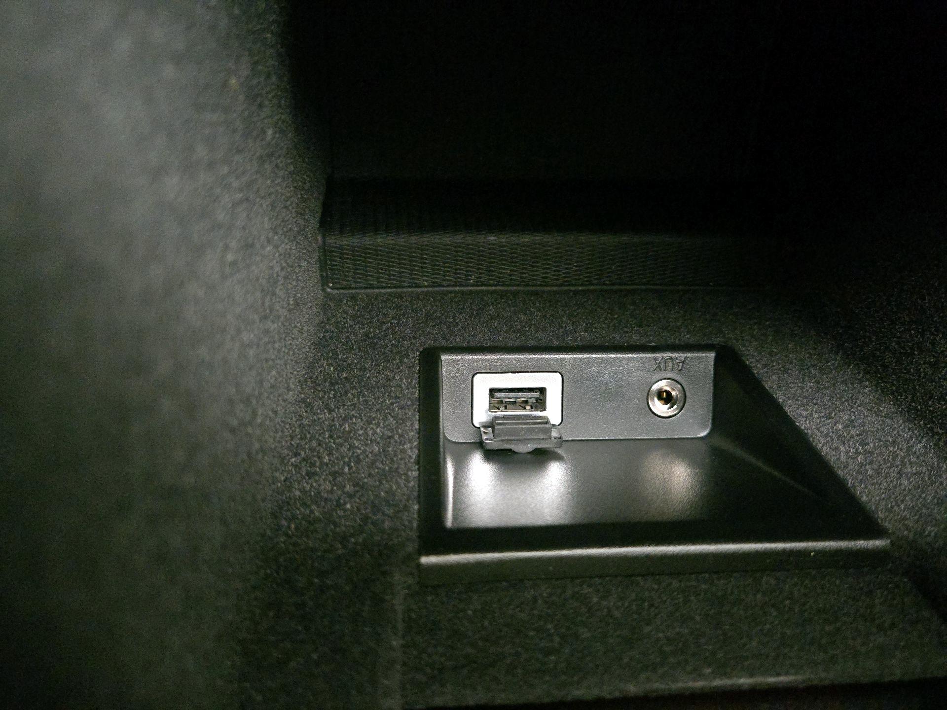 Thumbnail: 2017 Volvo XC60 - 18