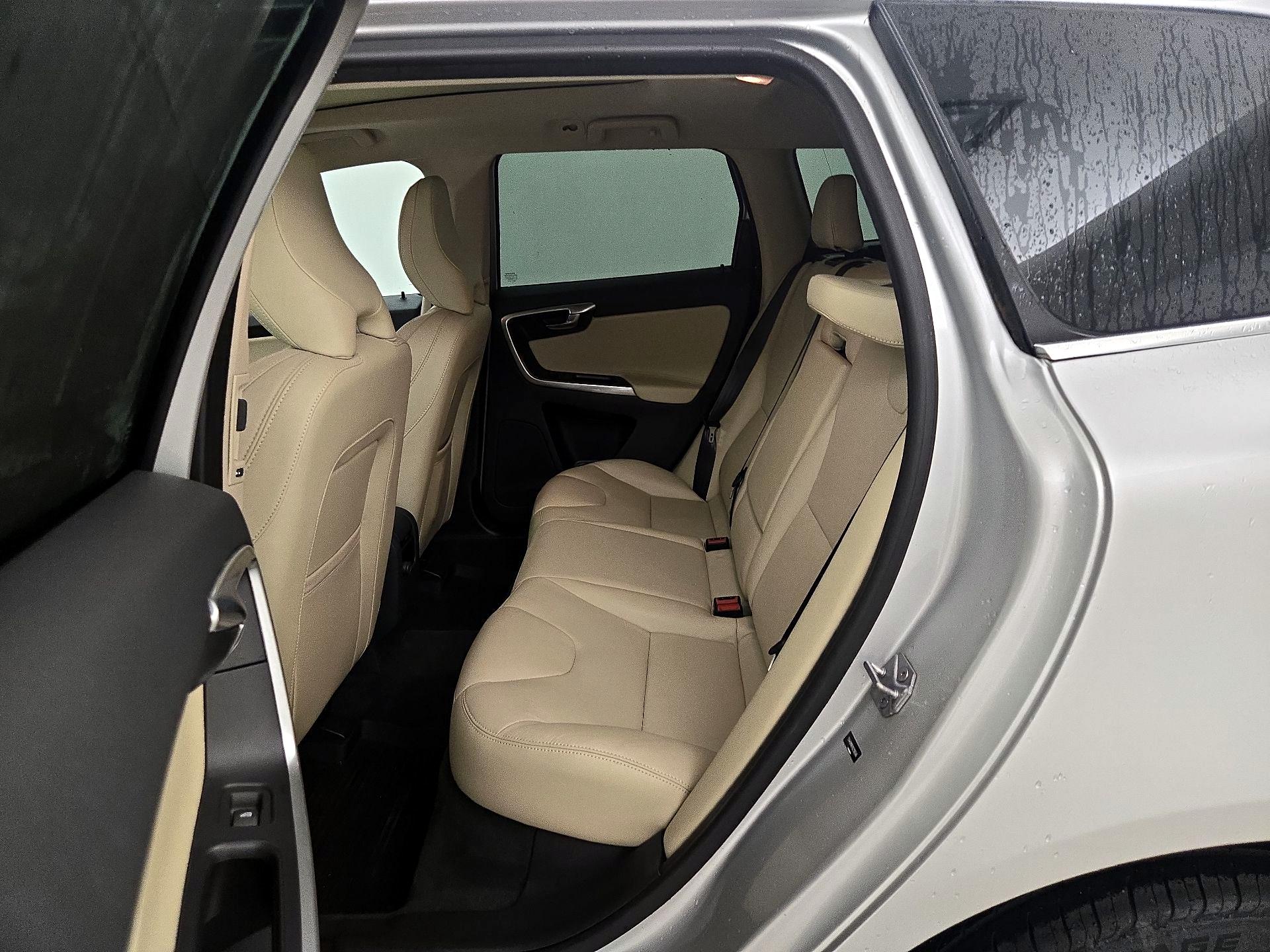 Thumbnail: 2017 Volvo XC60 - 20