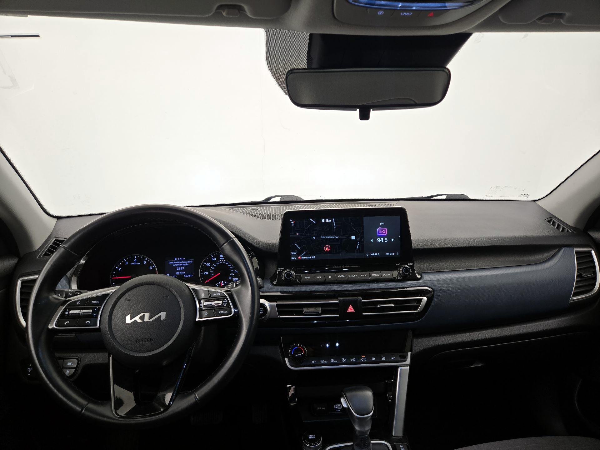 Thumbnail: 2022 Kia Seltos - 9