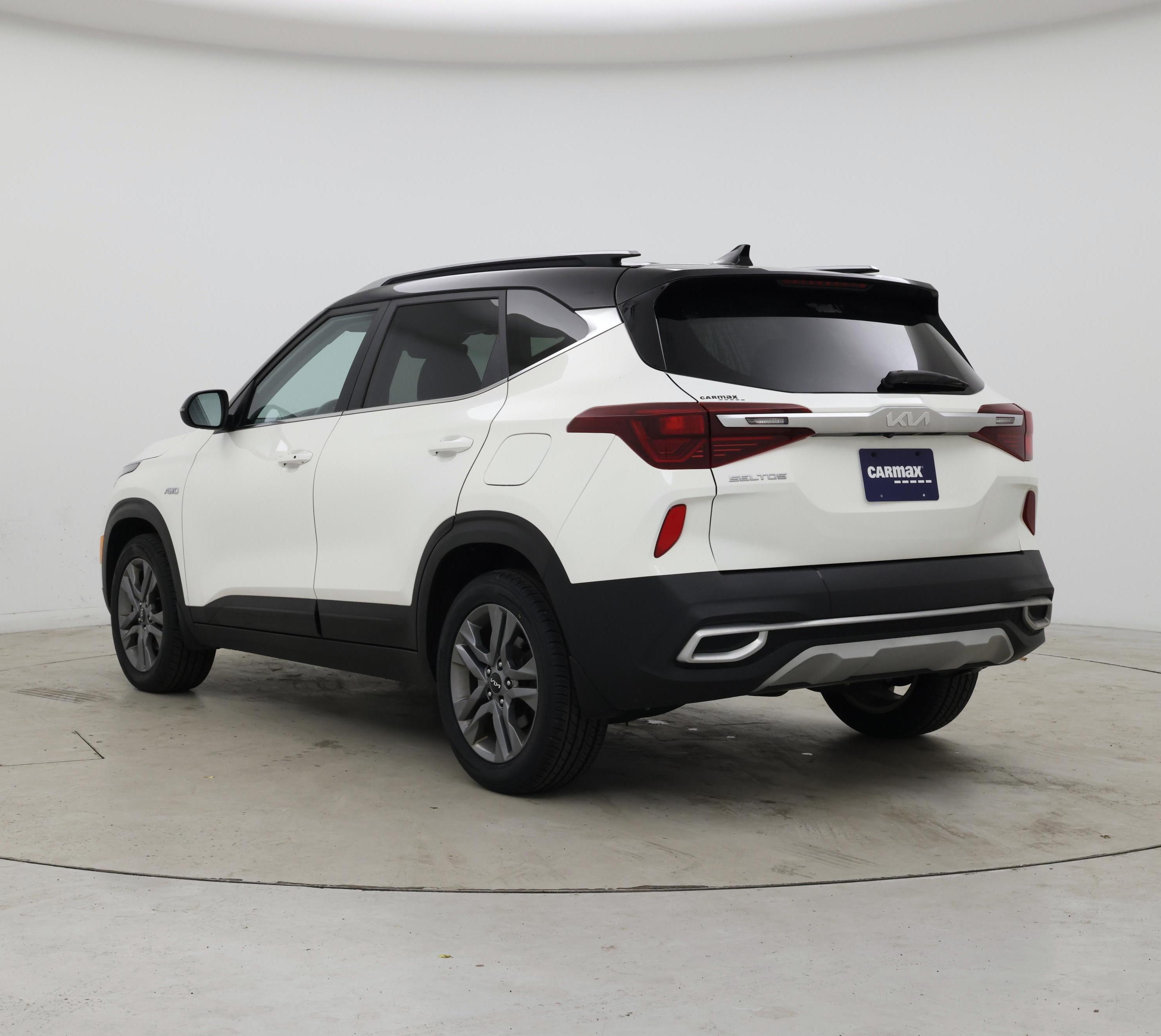 Thumbnail: 2022 Kia Seltos - 2