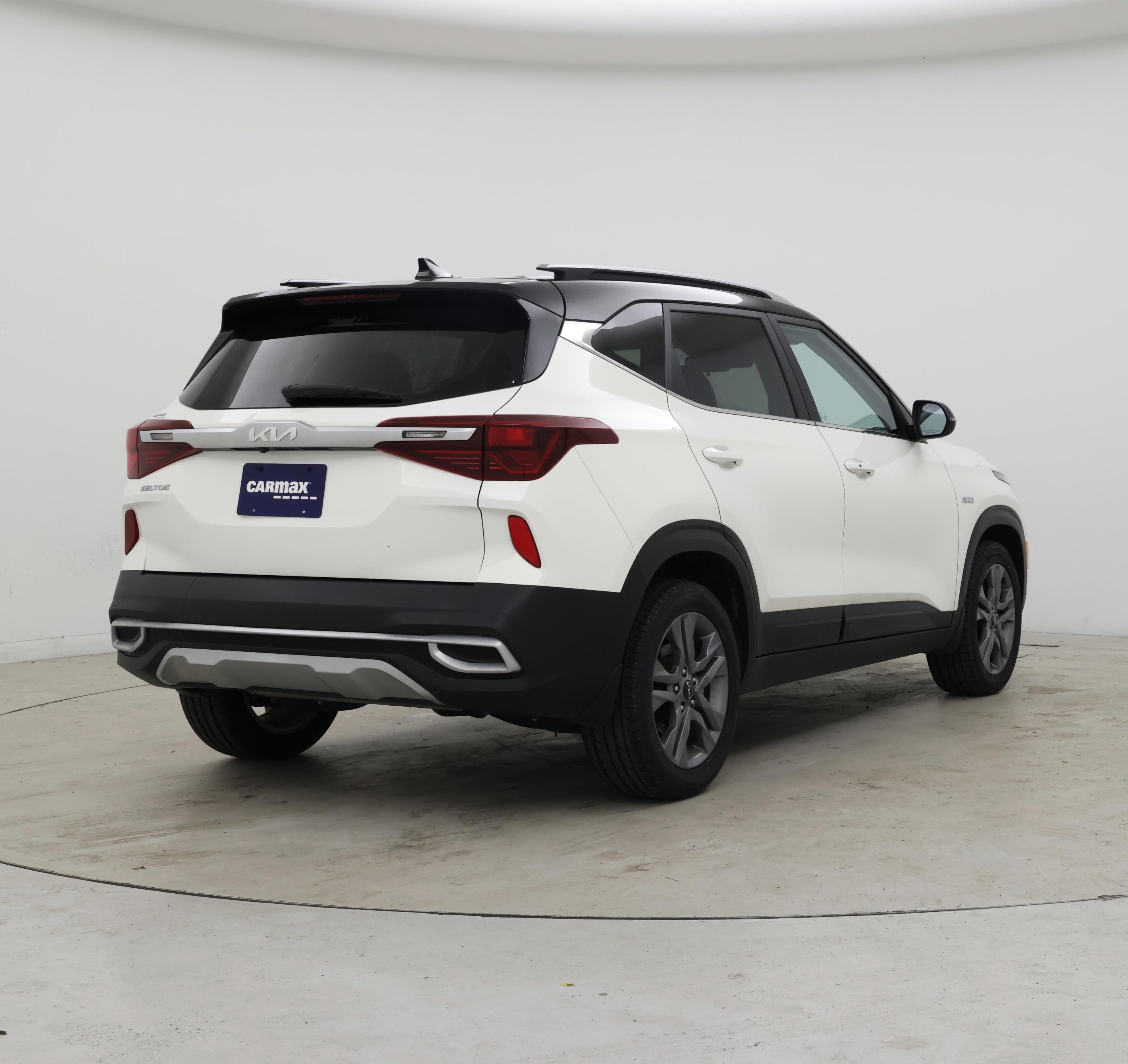 Thumbnail: 2022 Kia Seltos - 8