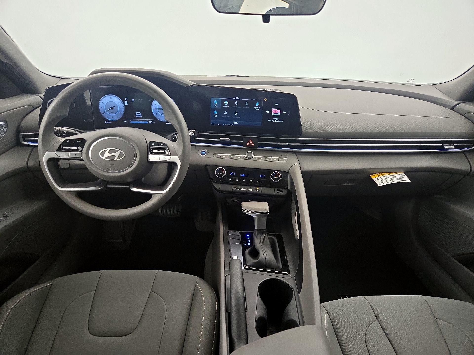 Thumbnail: 2024 Hyundai Elantra - 9