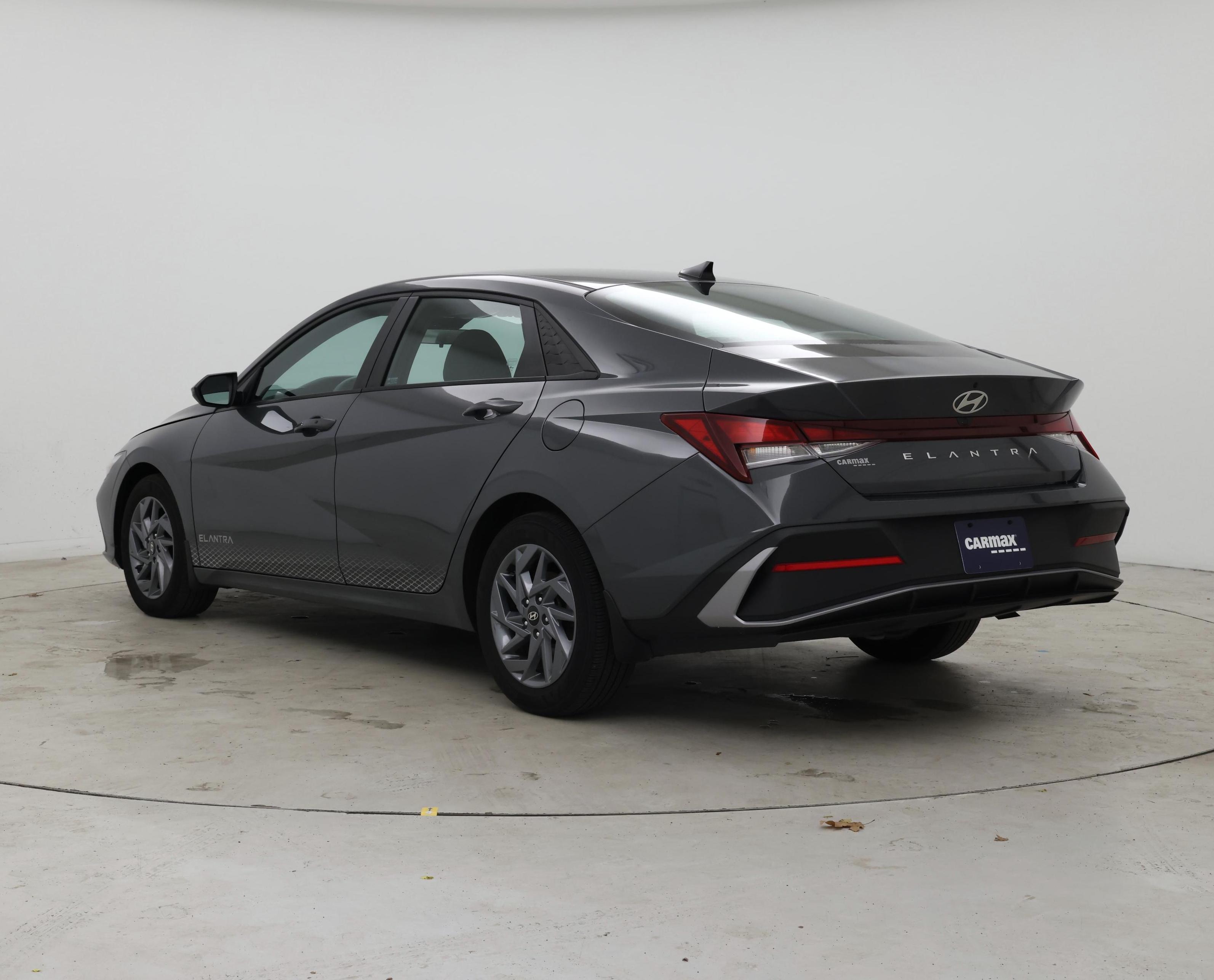 Thumbnail: 2024 Hyundai Elantra - 2