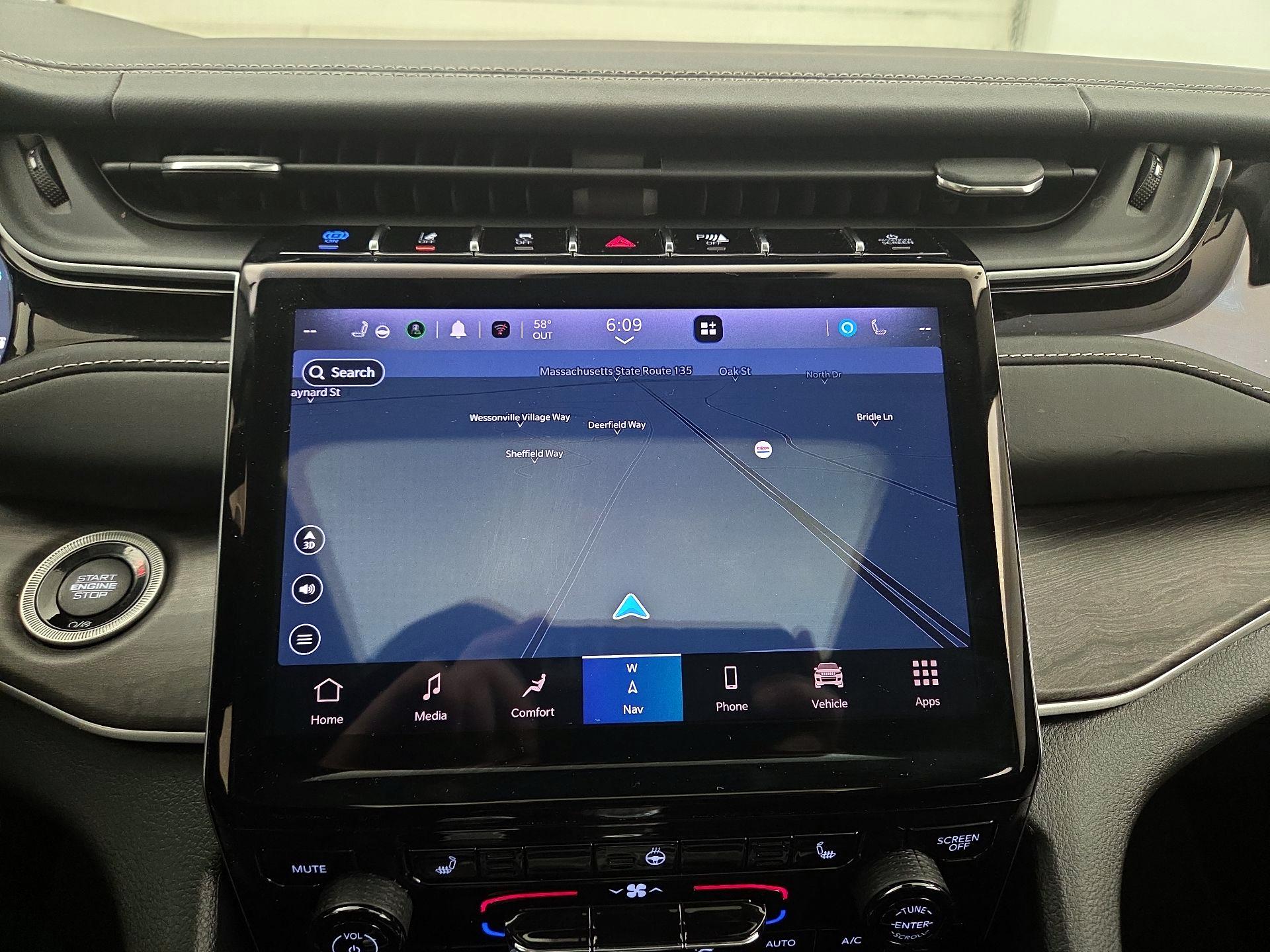 Thumbnail: 2022 Jeep Grand Cherokee - 14