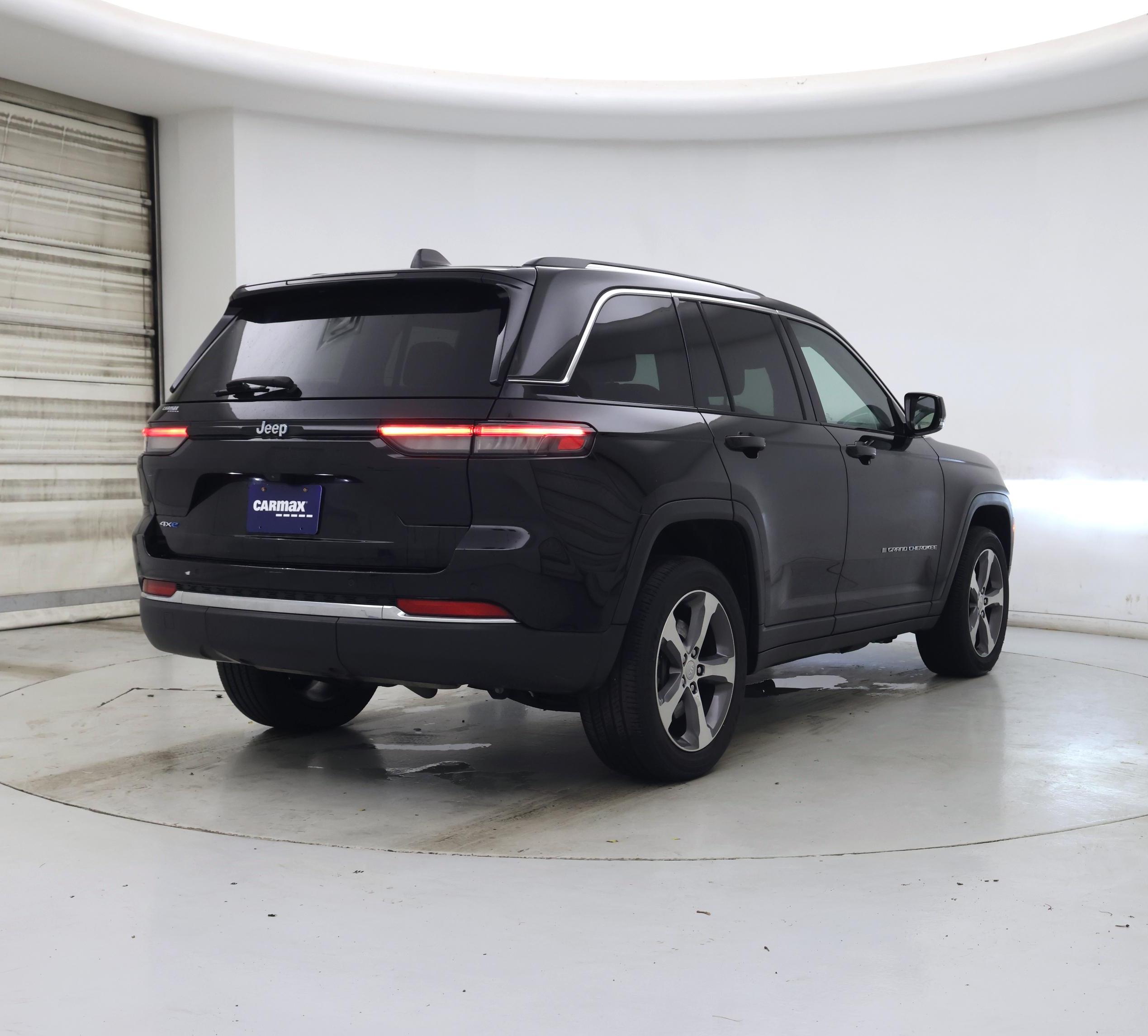 Thumbnail: 2022 Jeep Grand Cherokee - 8