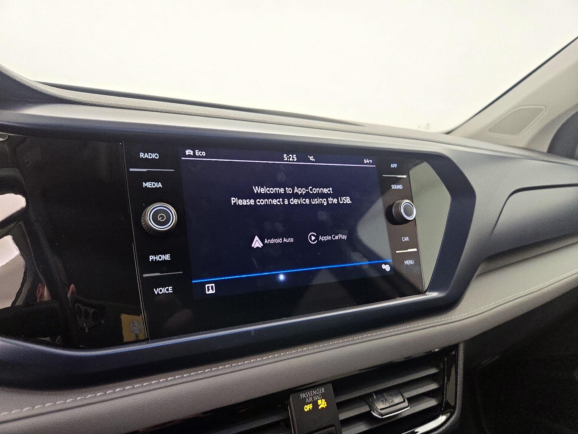 Thumbnail: 2024 Volkswagen Taos - 15