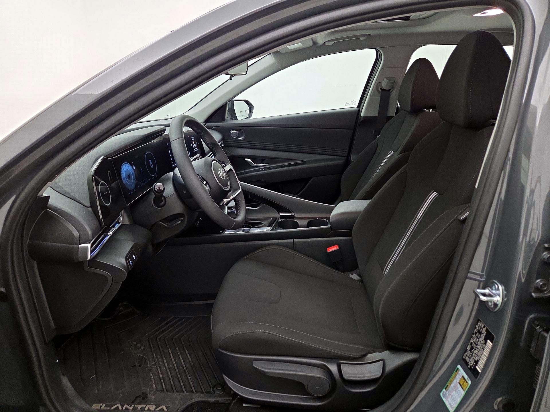 Thumbnail: 2025 Hyundai Elantra - 11