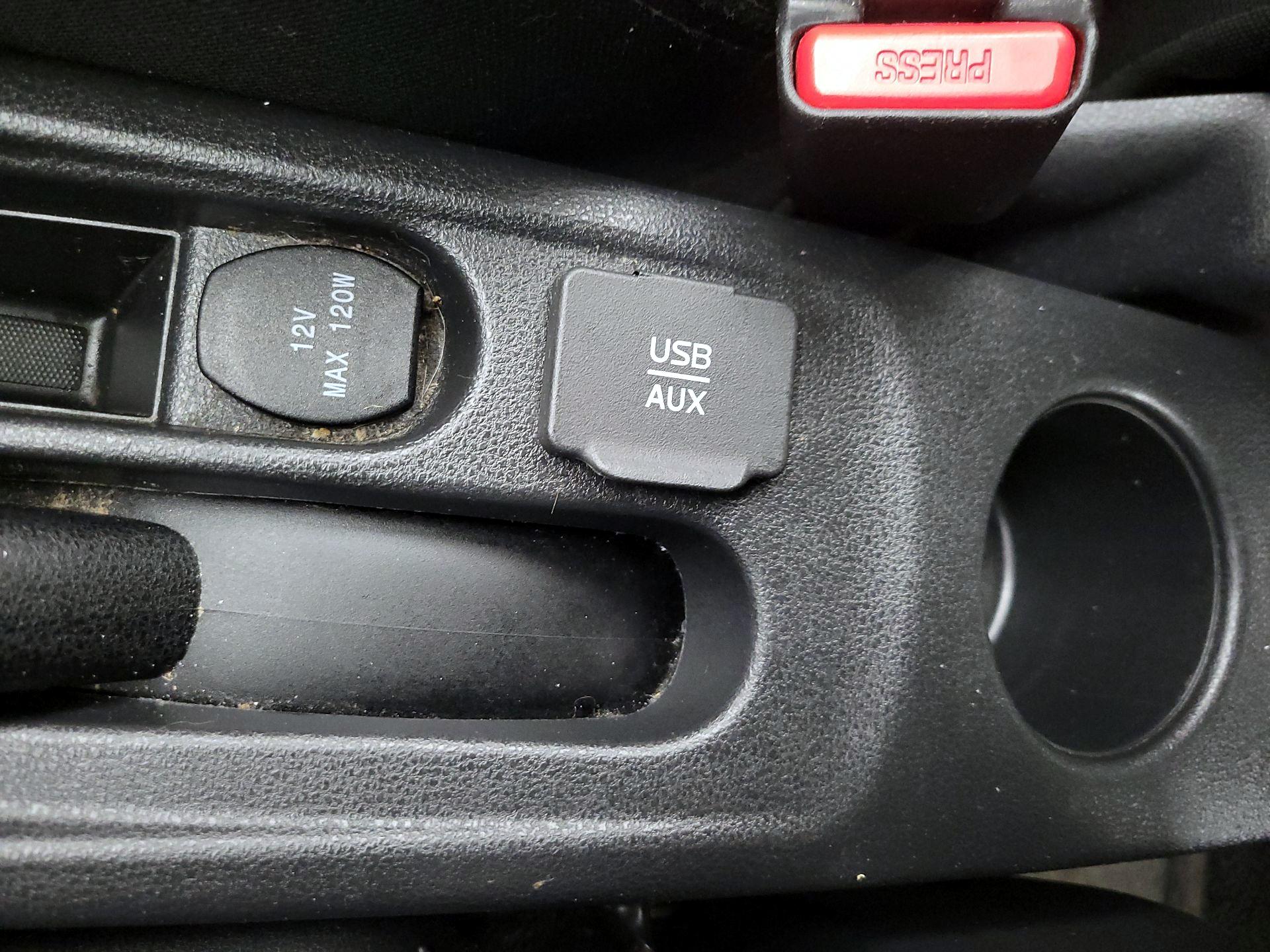 Thumbnail: 2015 Nissan Versa Note - 18