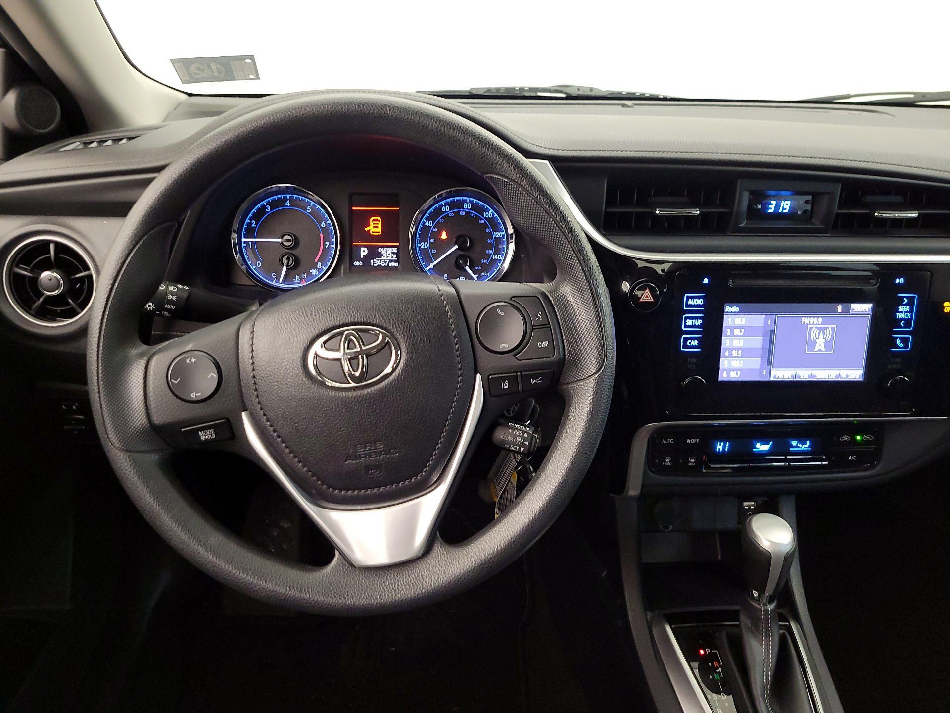 Thumbnail: 2017 Toyota Corolla - 10