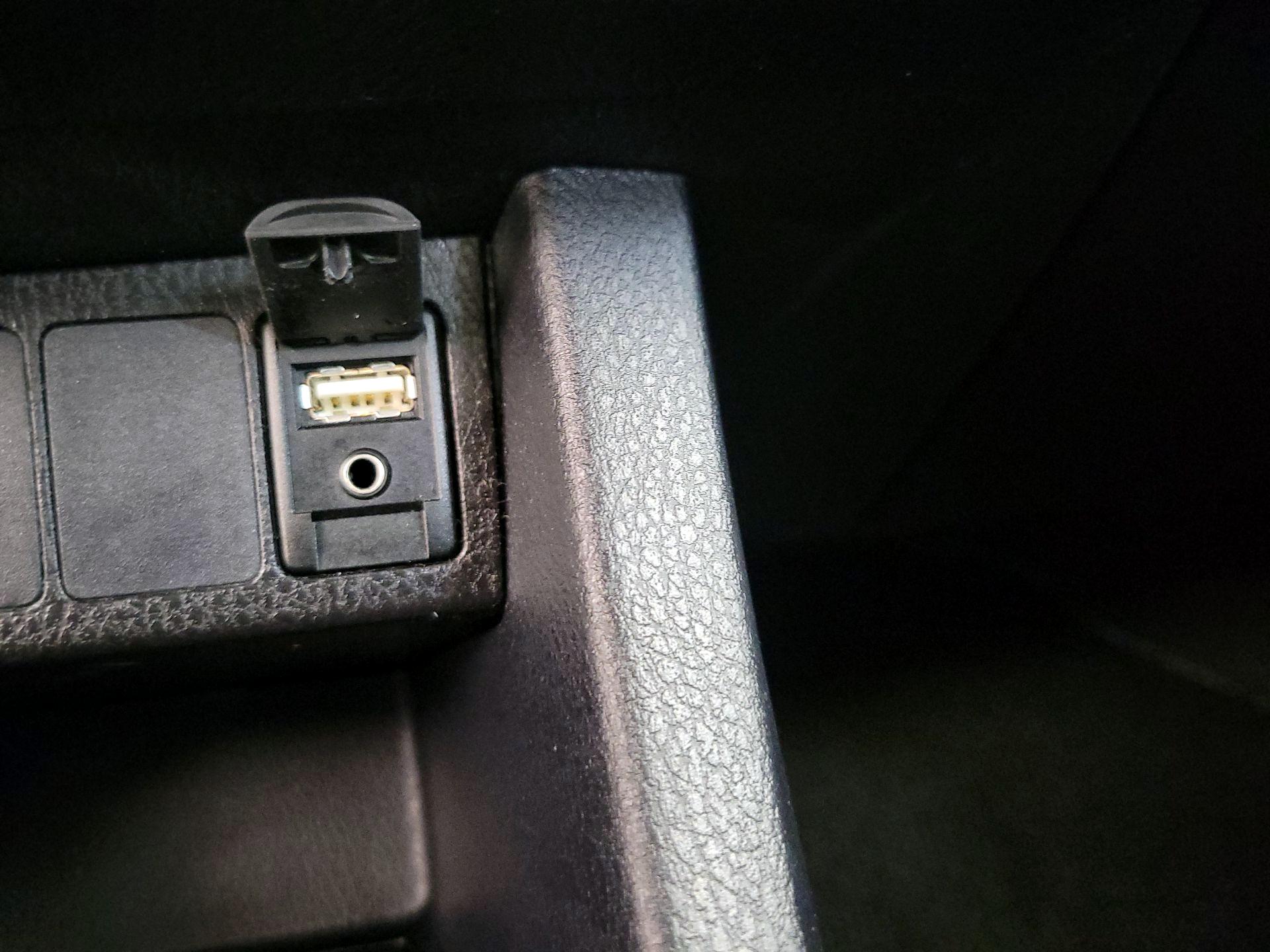 Thumbnail: 2017 Toyota Corolla - 18