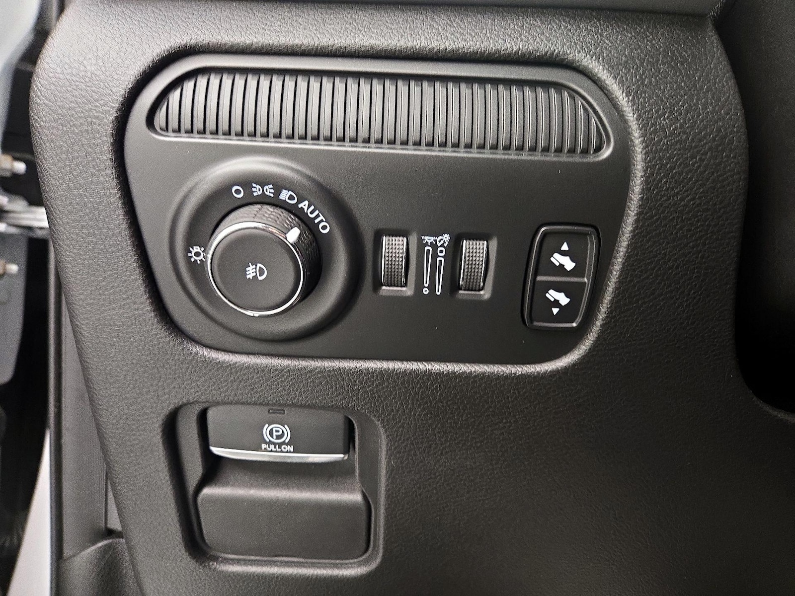 2022 Jeep Wagoneer Series III - Photo 14