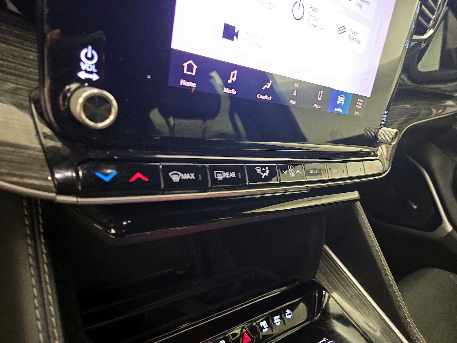 2022 Jeep Wagoneer Series III - Photo 18