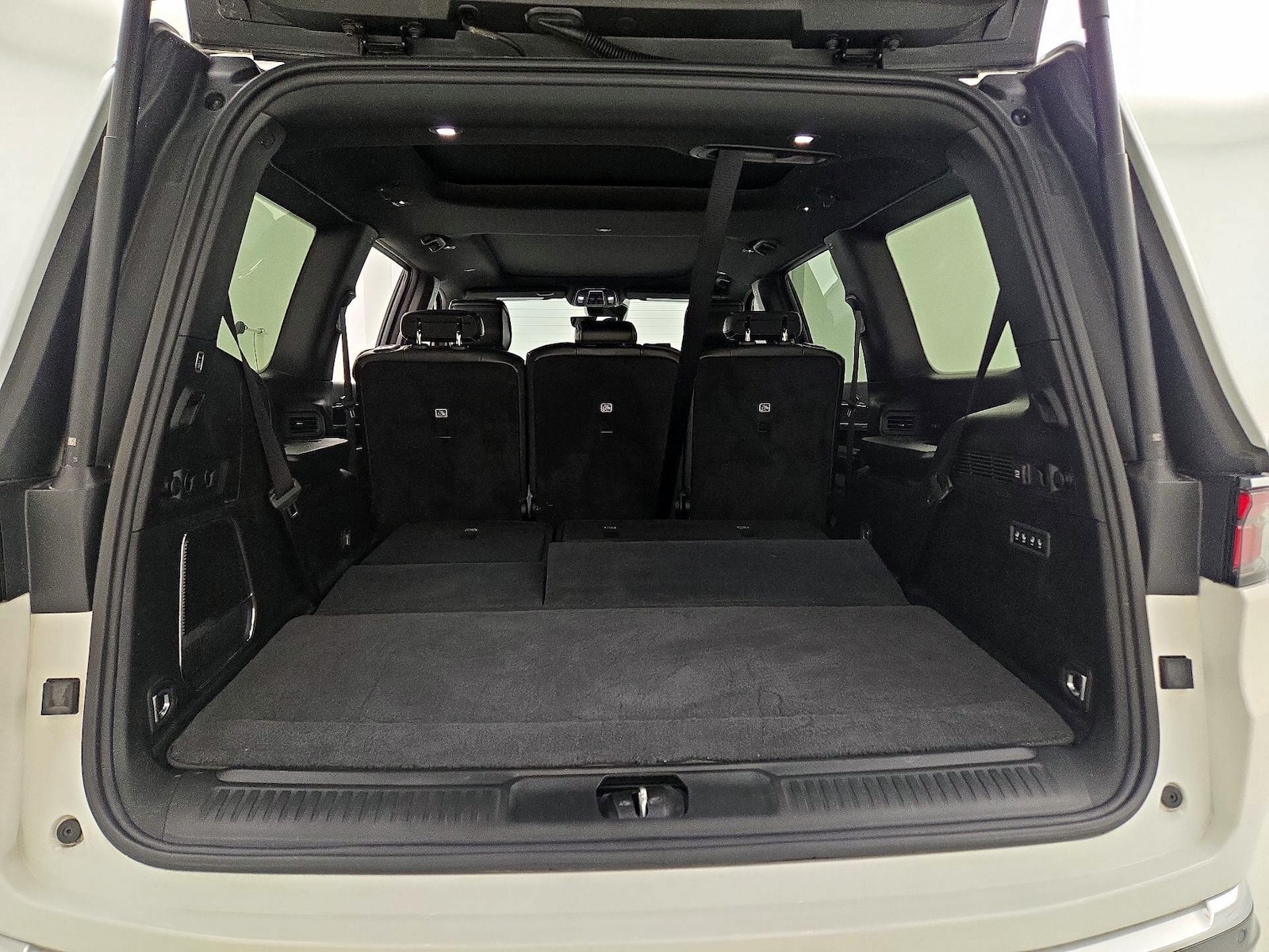2022 Jeep Wagoneer Series III - Photo 25