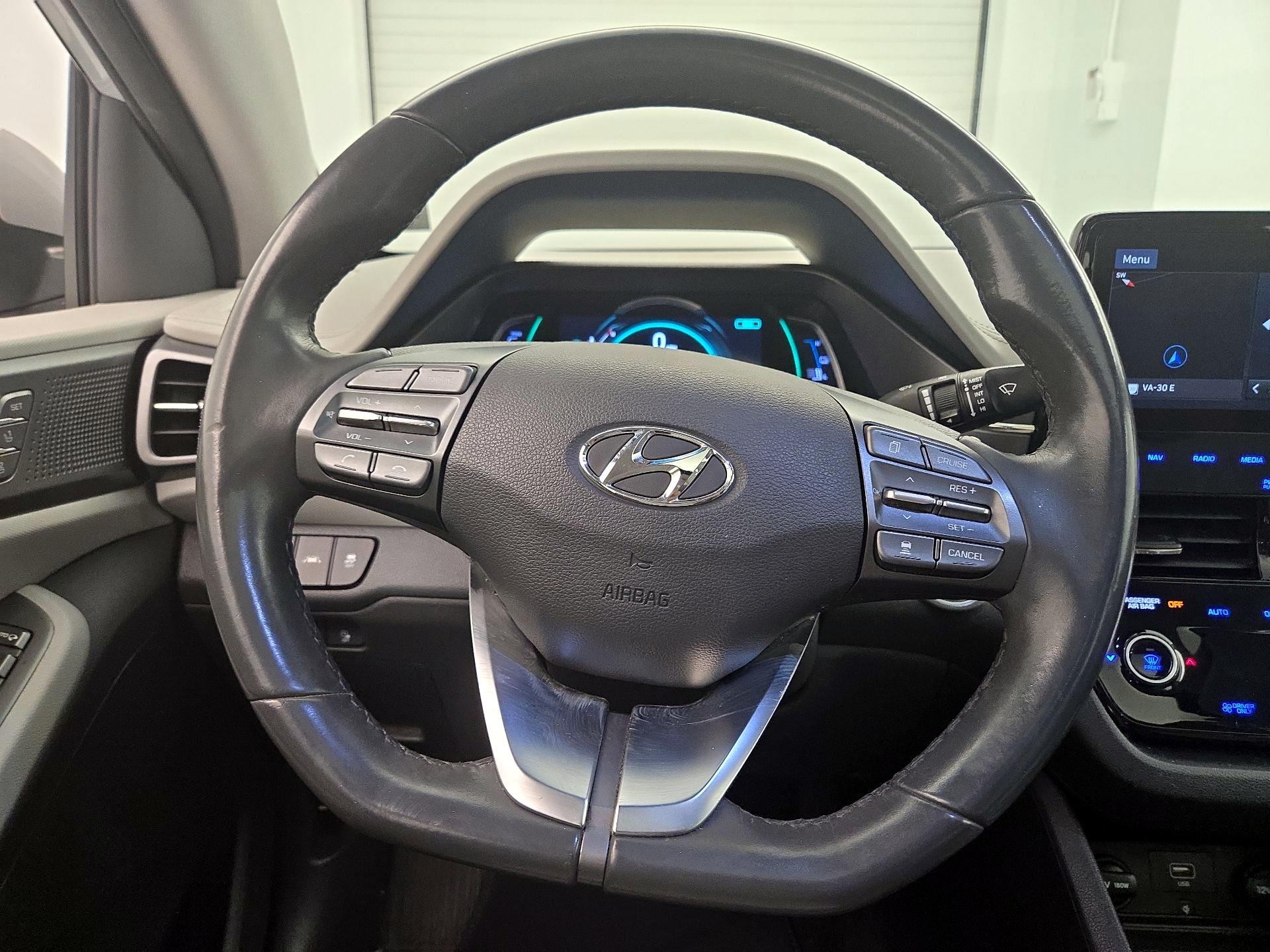 Thumbnail: 2020 Hyundai Ioniq - 10
