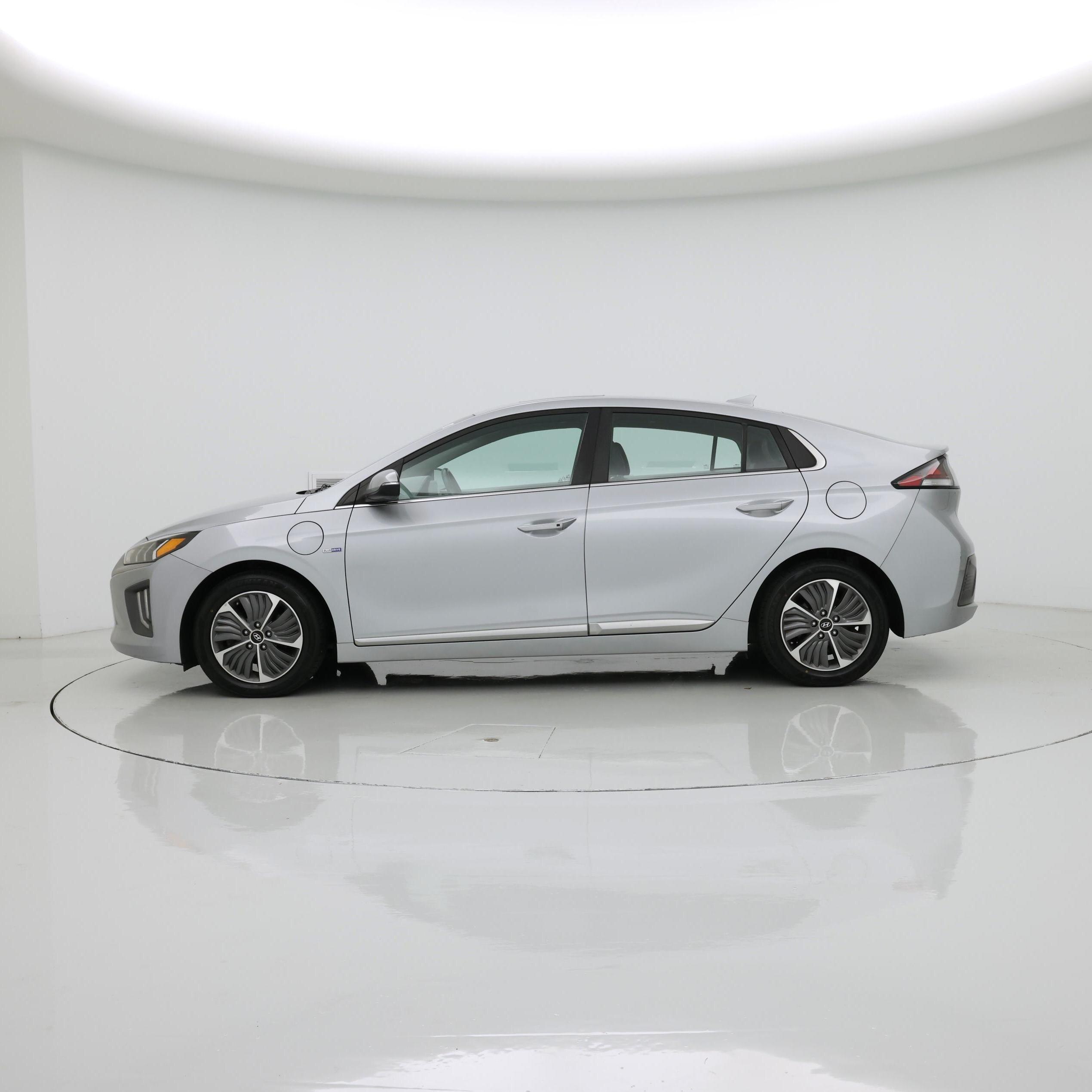 Thumbnail: 2020 Hyundai Ioniq - 3