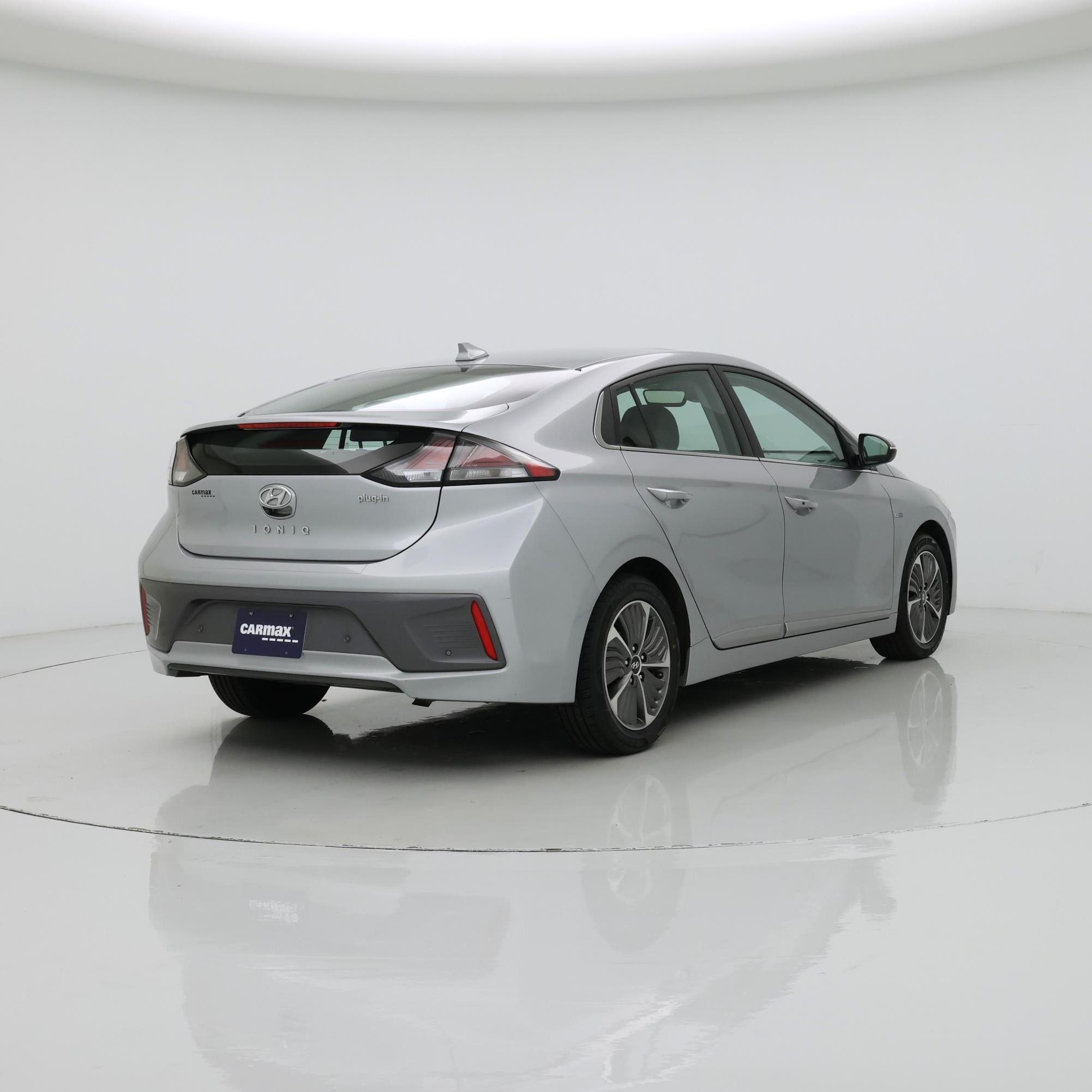 Thumbnail: 2020 Hyundai Ioniq - 8