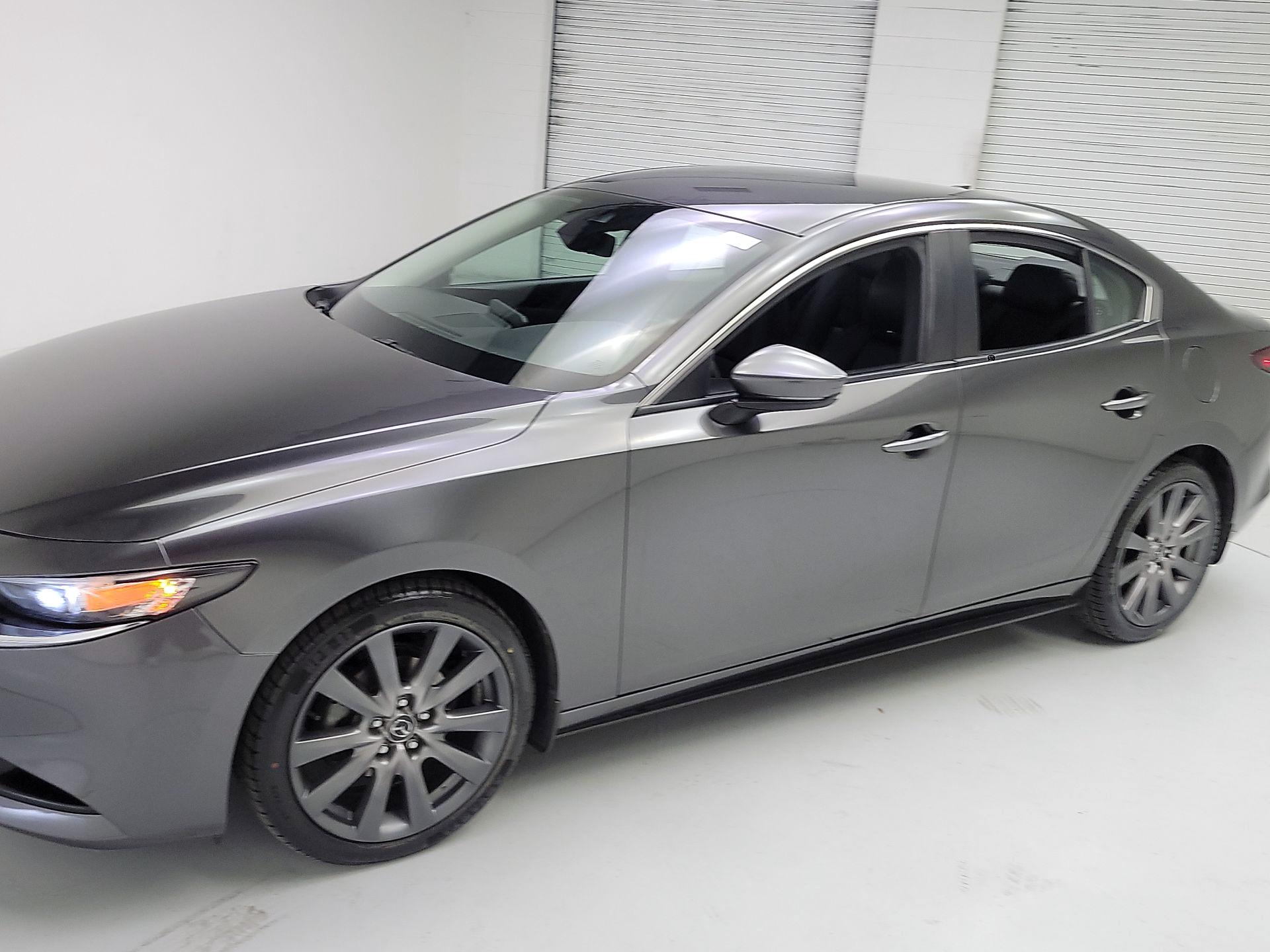 Thumbnail: 2020 Mazda Mazda3 - 3