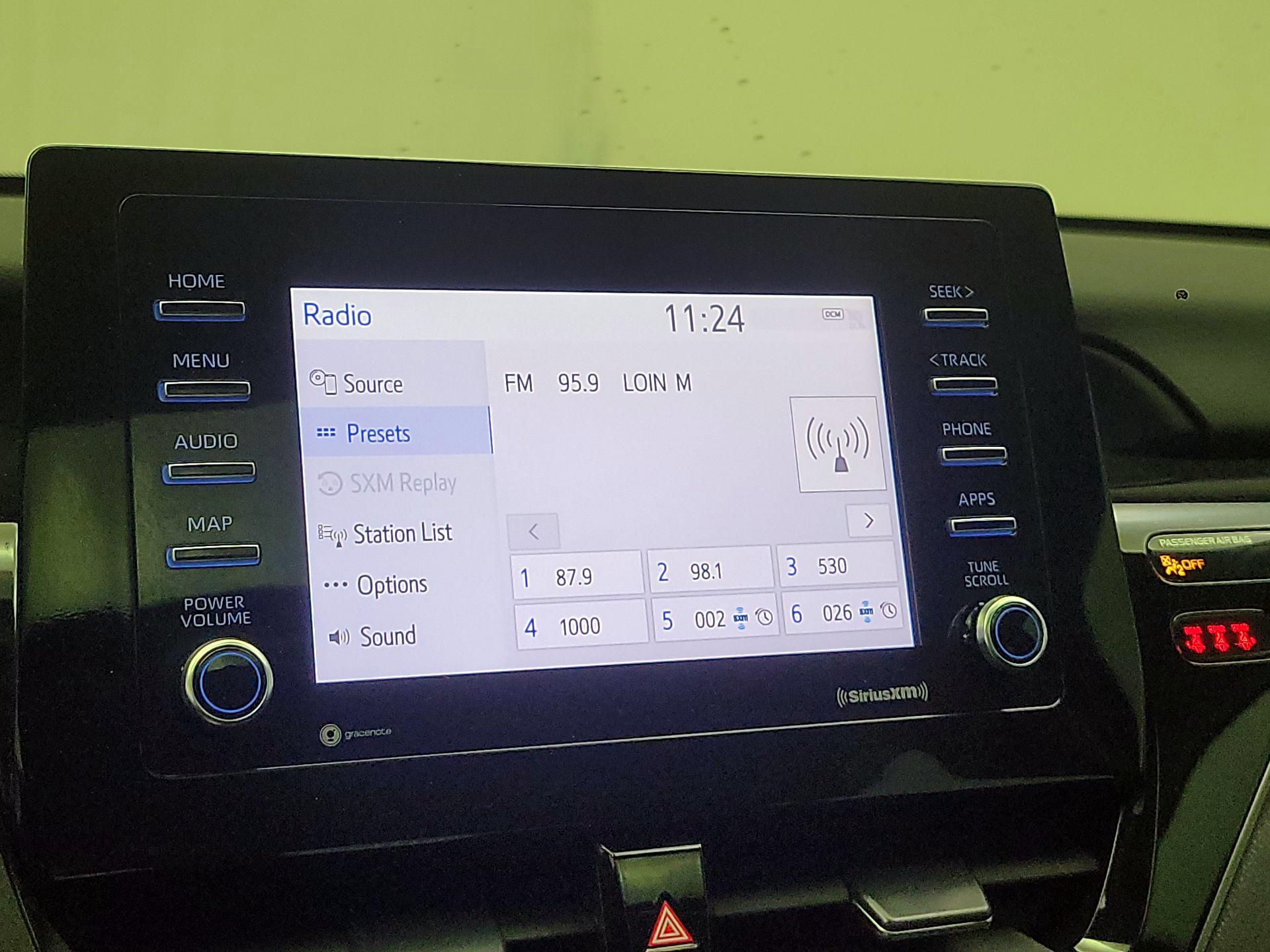 Thumbnail: 2022 Toyota Camry - 13