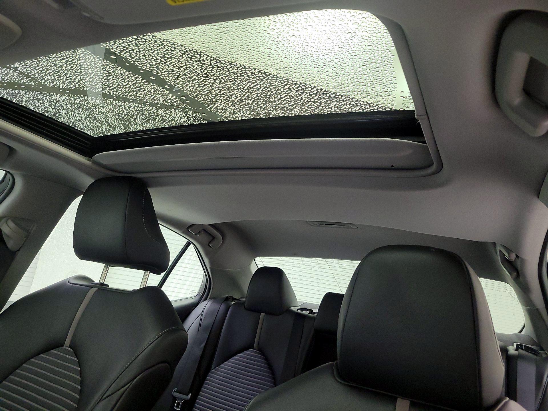 Thumbnail: 2022 Toyota Camry - 17