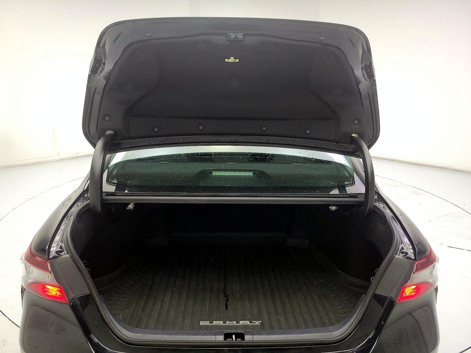 Thumbnail: 2022 Toyota Camry - 19