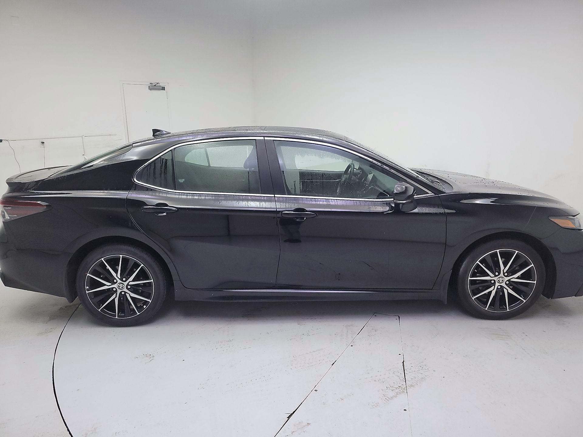 Thumbnail: 2022 Toyota Camry - 4