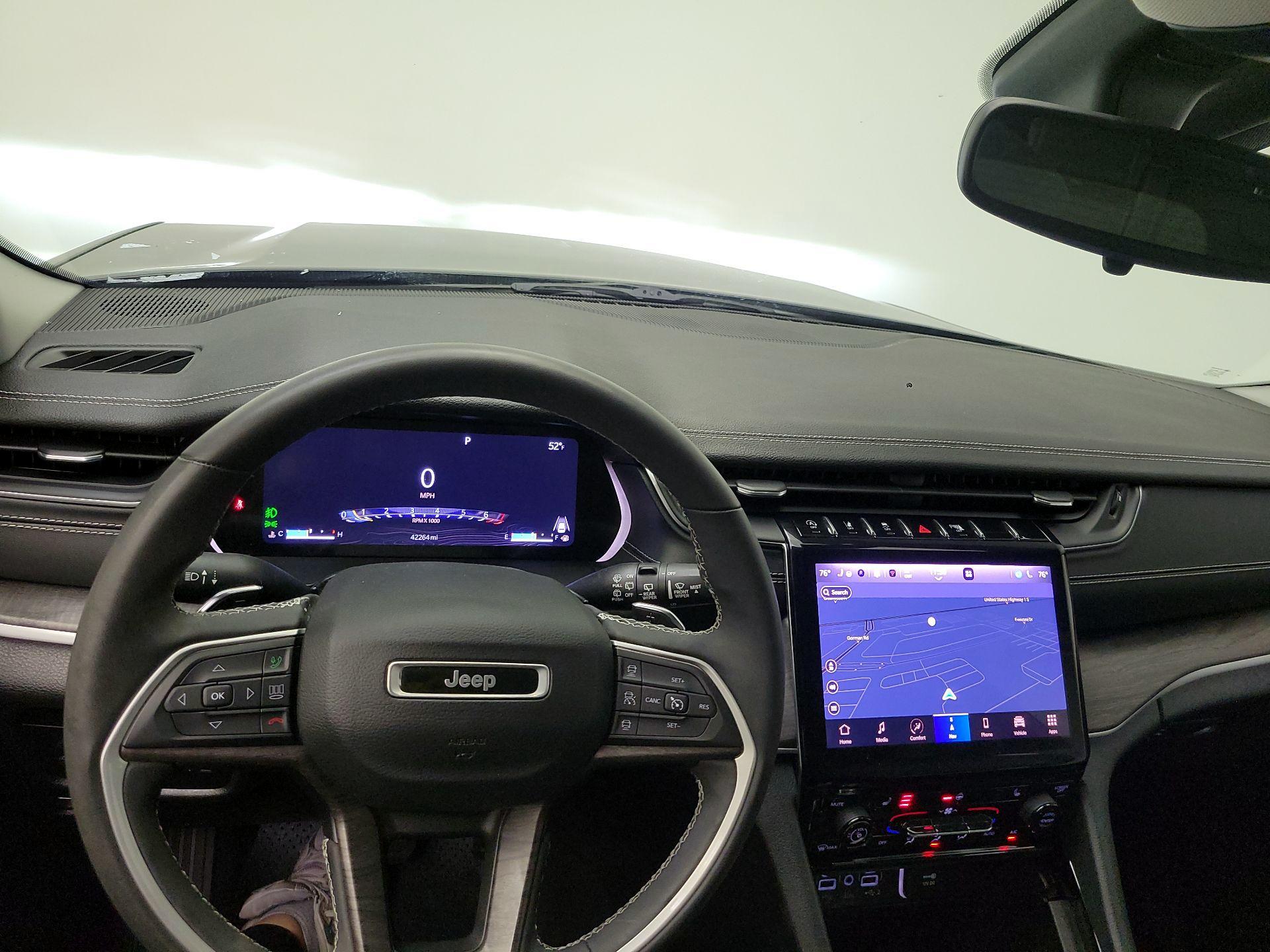 Thumbnail: 2023 Jeep Grand Cherokee L - 8