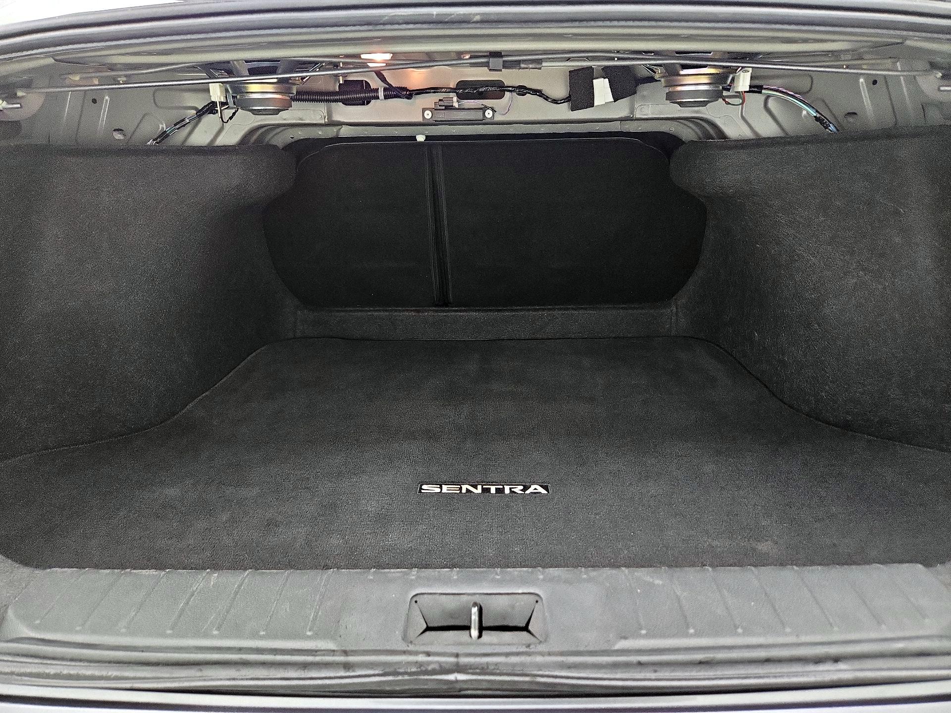 Thumbnail: 2023 Nissan Sentra - 20