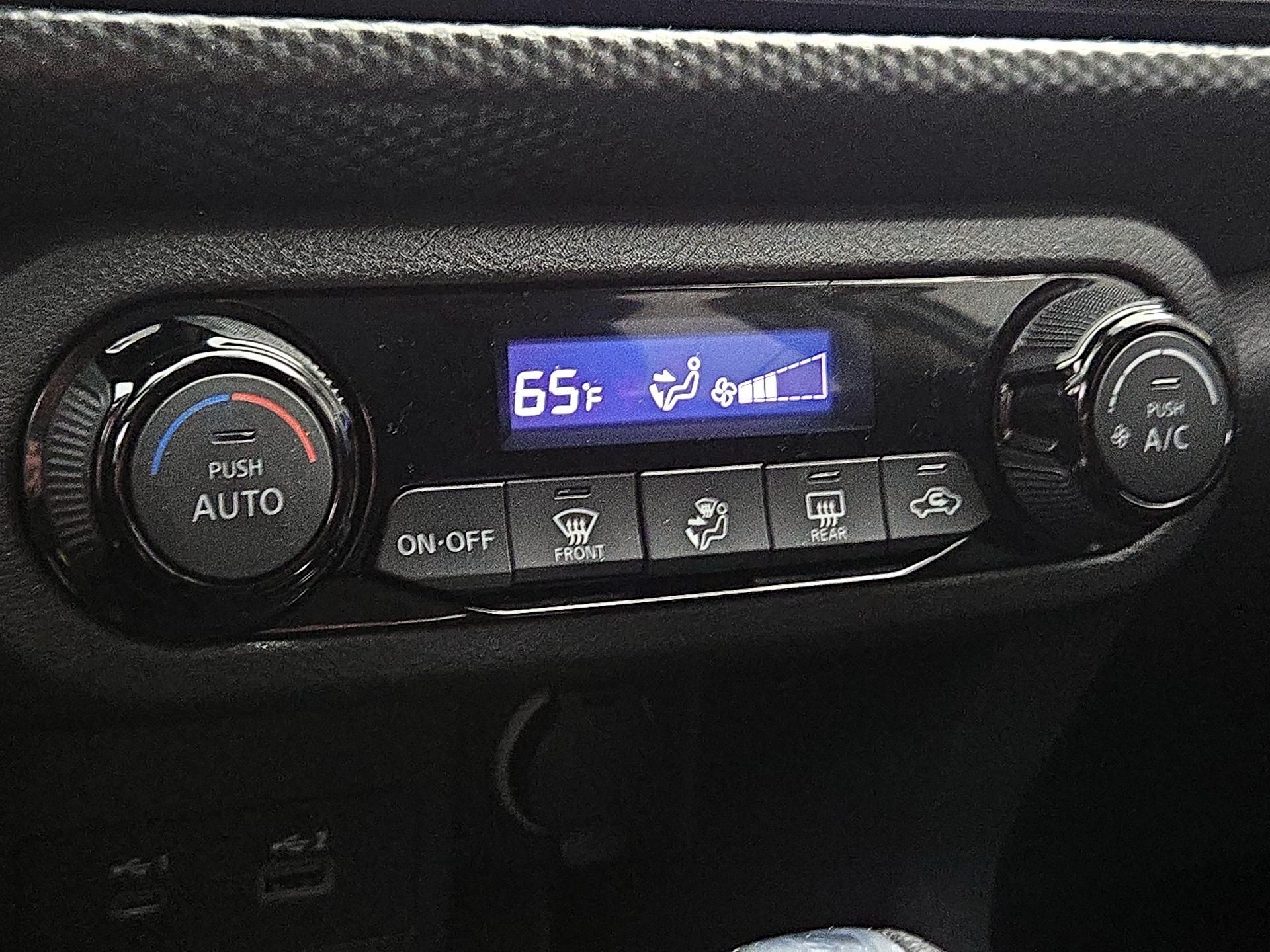 Thumbnail: 2021 Nissan Kicks - 16