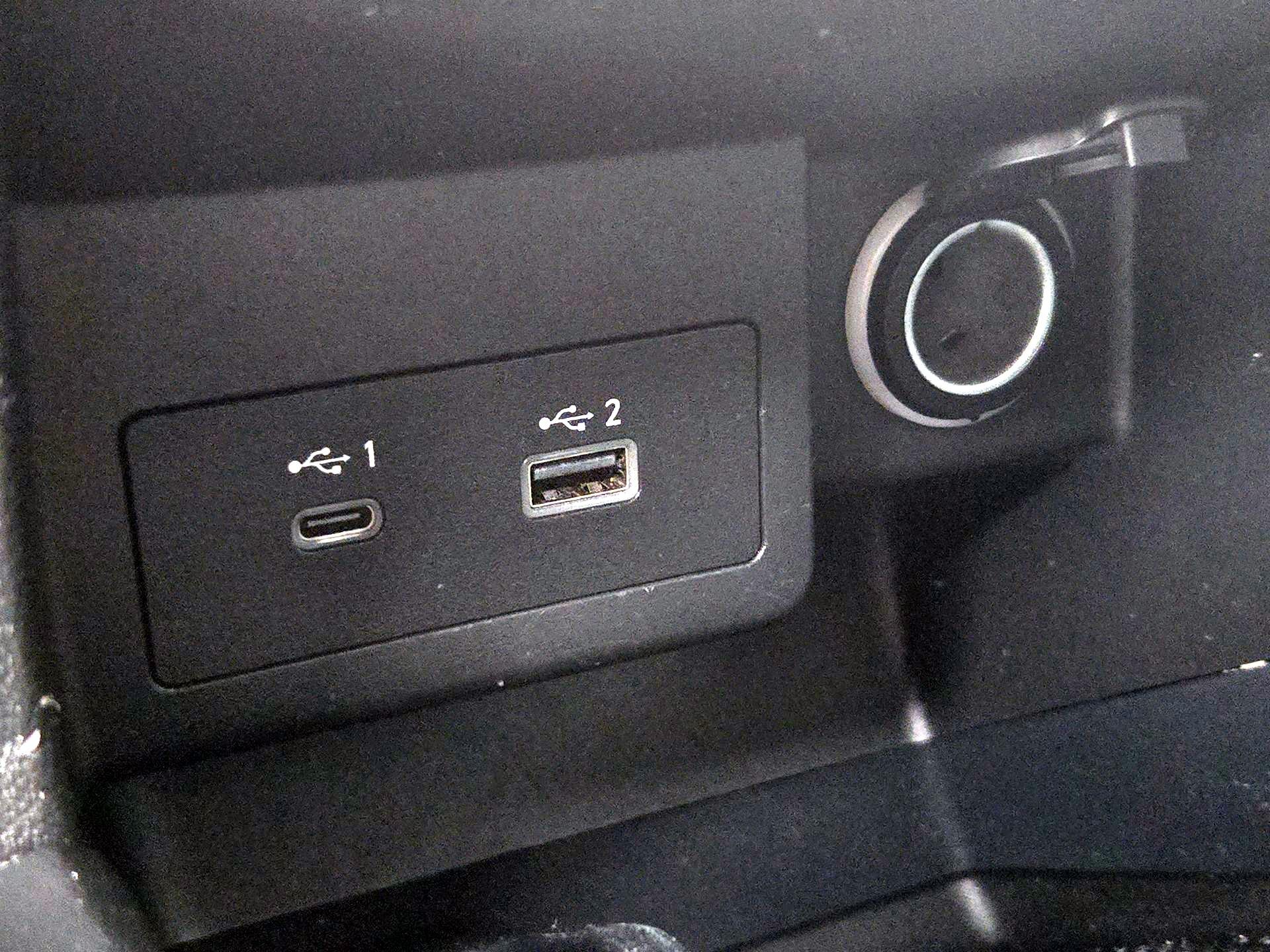 Thumbnail: 2021 Nissan Kicks - 18