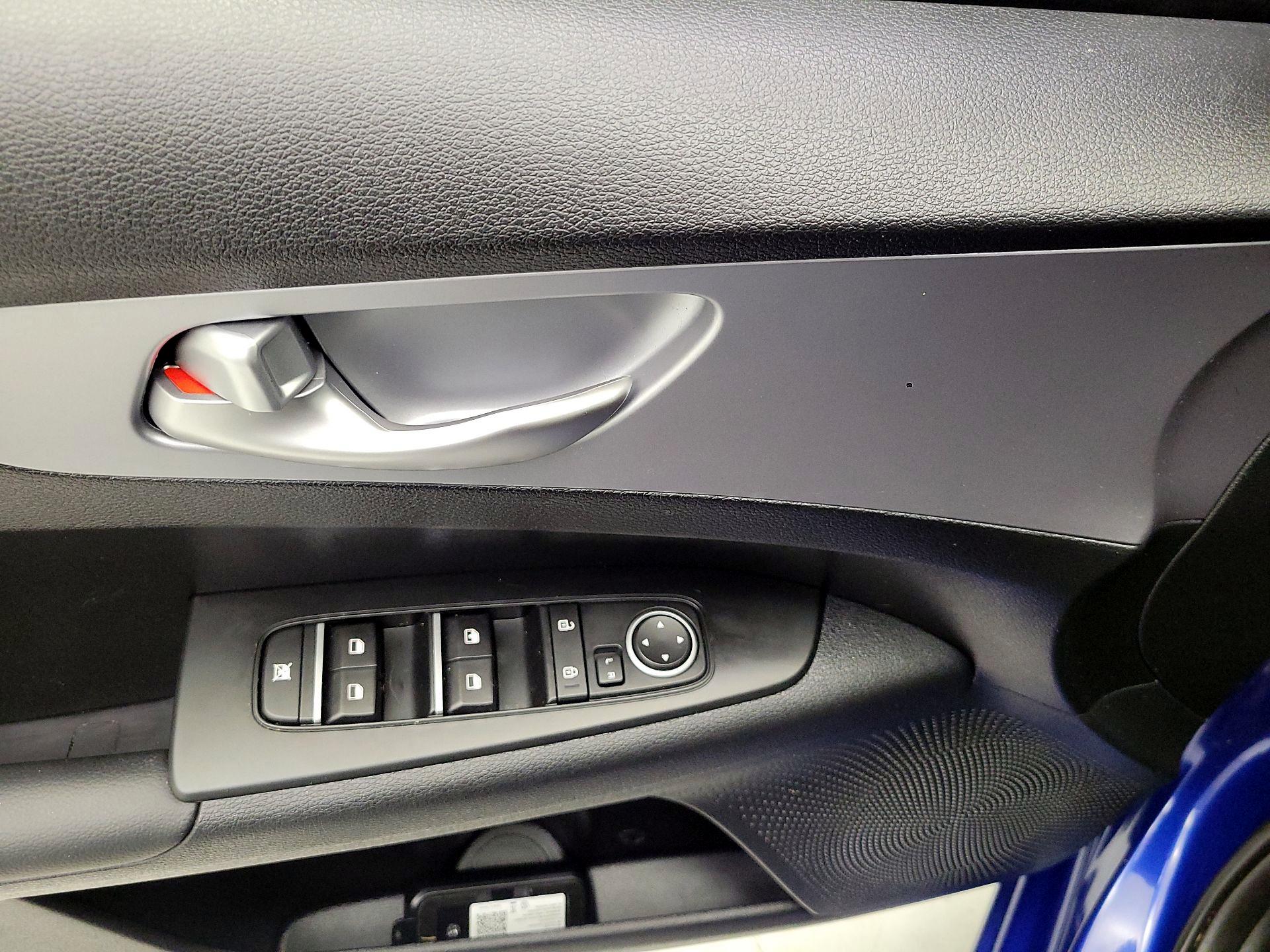 Thumbnail: 2024 Kia Forte - 10