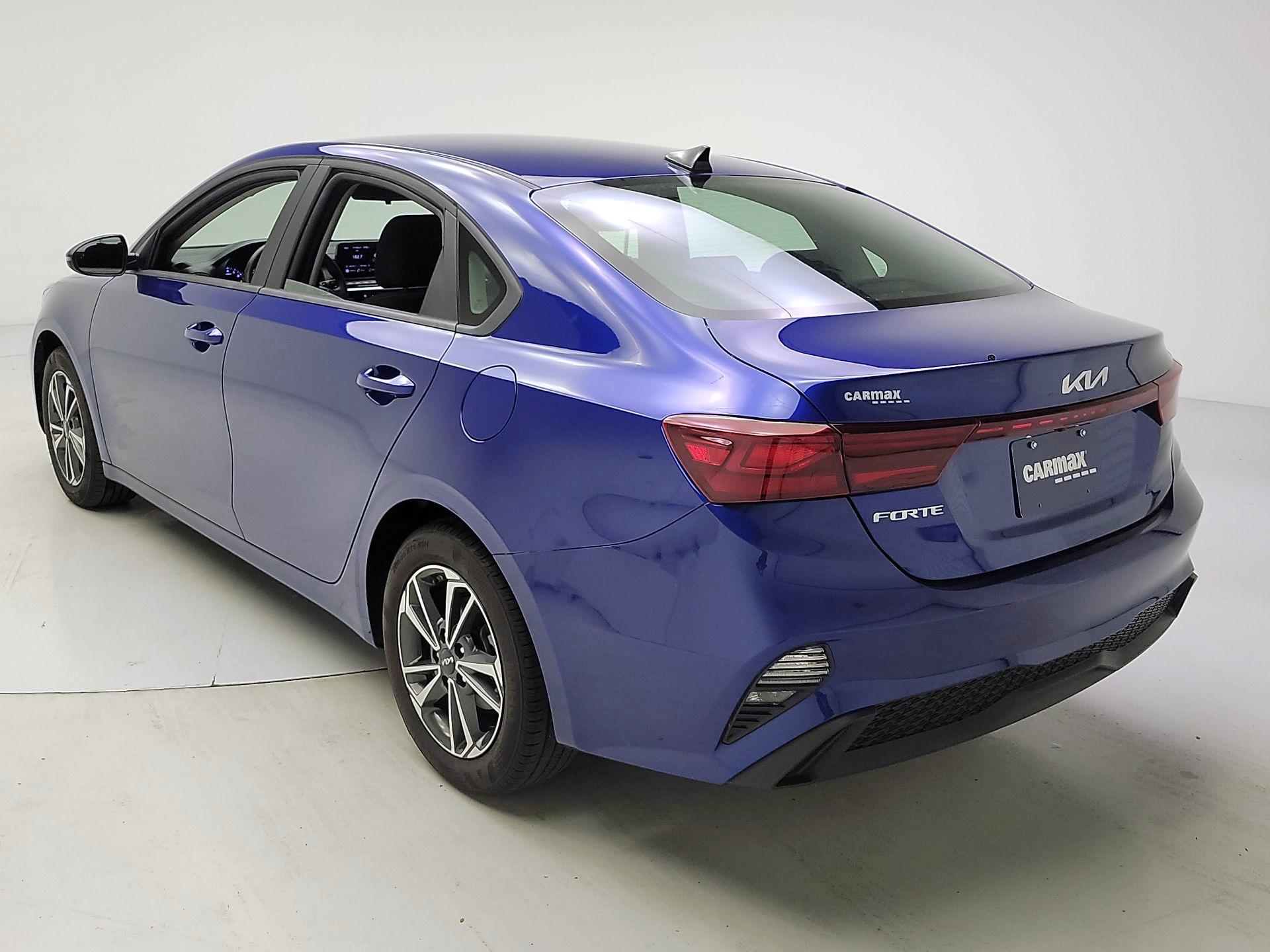 Thumbnail: 2024 Kia Forte - 7