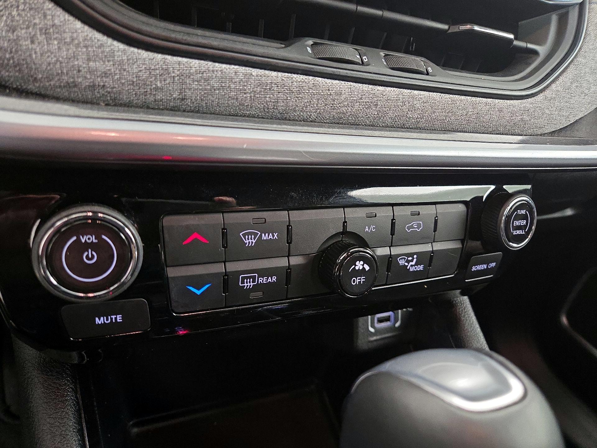 Thumbnail: 2024 Jeep Compass - 16