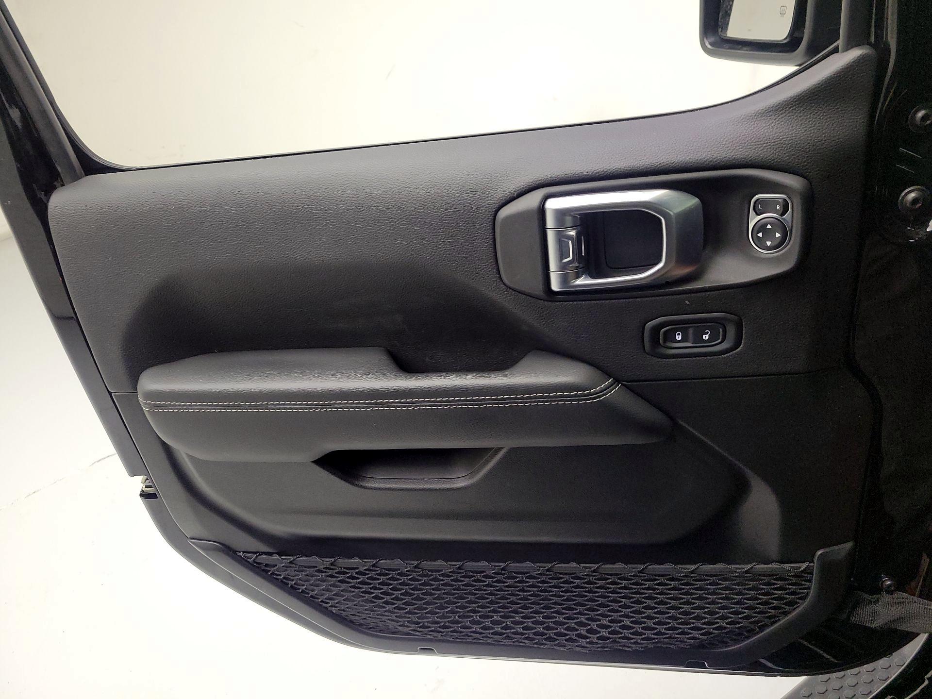 Thumbnail: 2023 Jeep Wrangler - 10