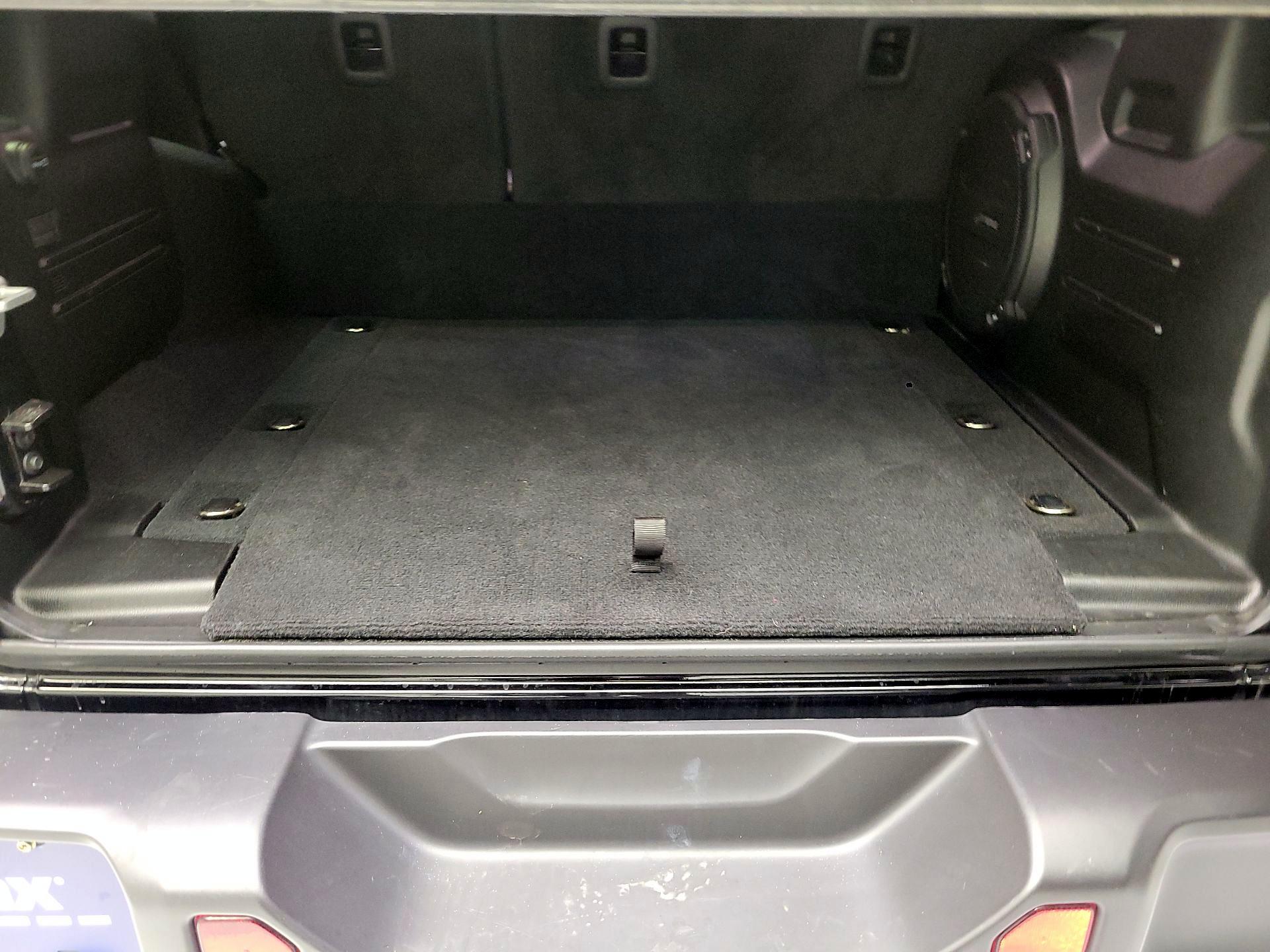 Thumbnail: 2023 Jeep Wrangler - 18